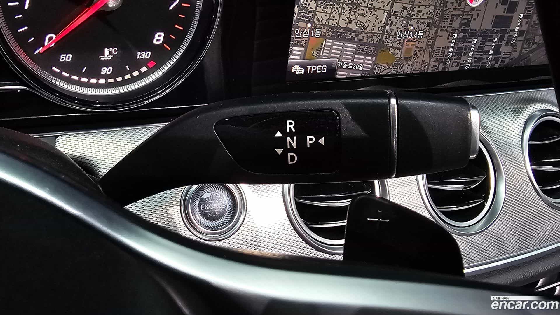 E-Class Mercedes-Benz 2019.6-INNER-009