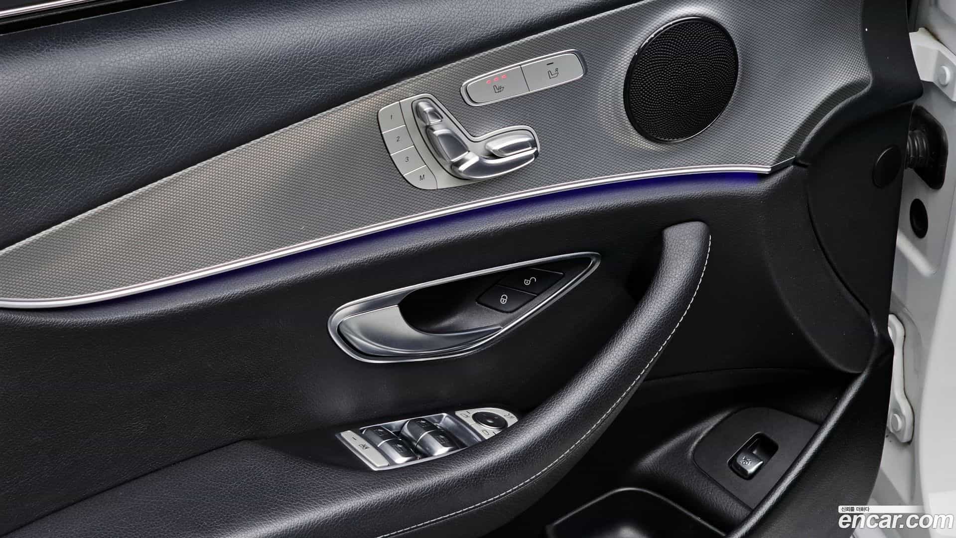 E-Class Mercedes-Benz 2019.6-OPTION-024