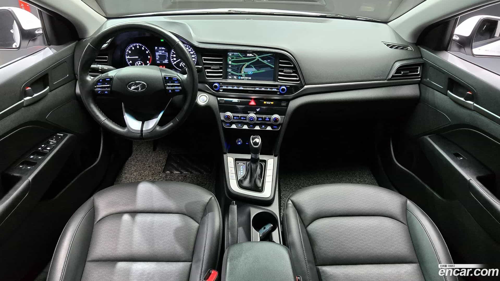 AVANTE Hyundai 2019.10-INNER-007