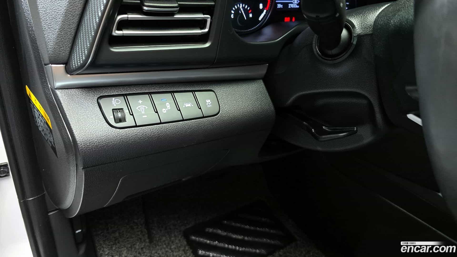 AVANTE Hyundai 2019.10-OPTION-023