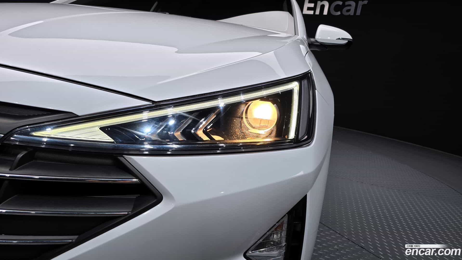 AVANTE Hyundai 2019.10-OUTER-032
