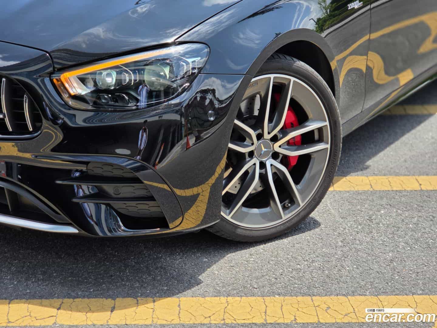 E-Class Mercedes-Benz 2022.8-OUTER-003