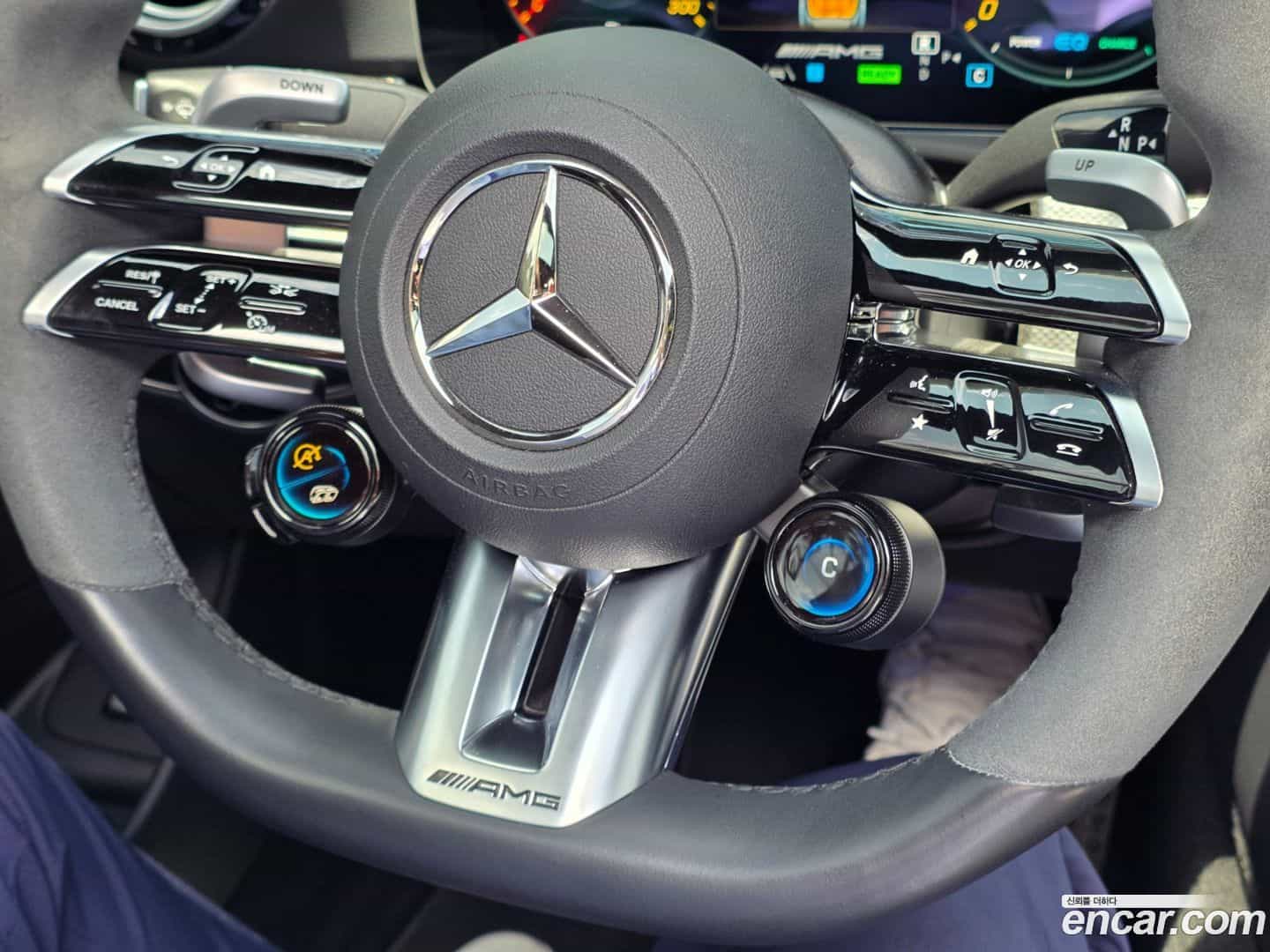 E-Class Mercedes-Benz 2022.8-OPTION-023