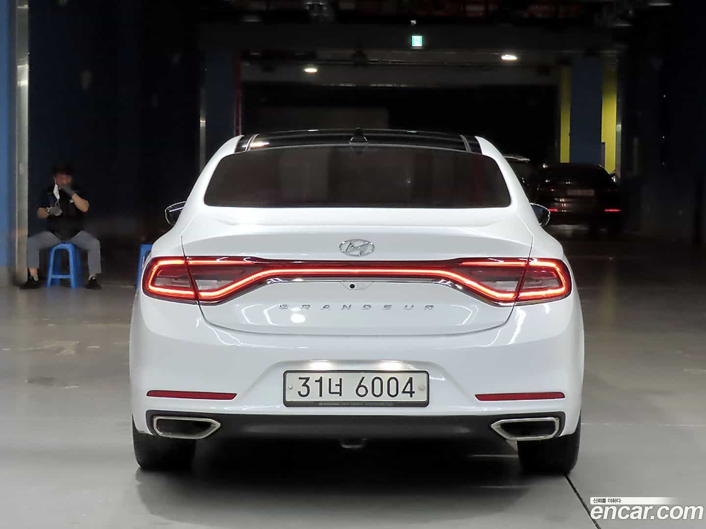 Grandeur Hyundai 2018.3-OUTER-003