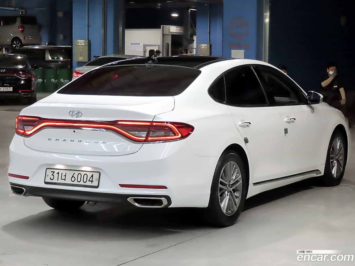 Grandeur Hyundai 2018.3-OUTER-004