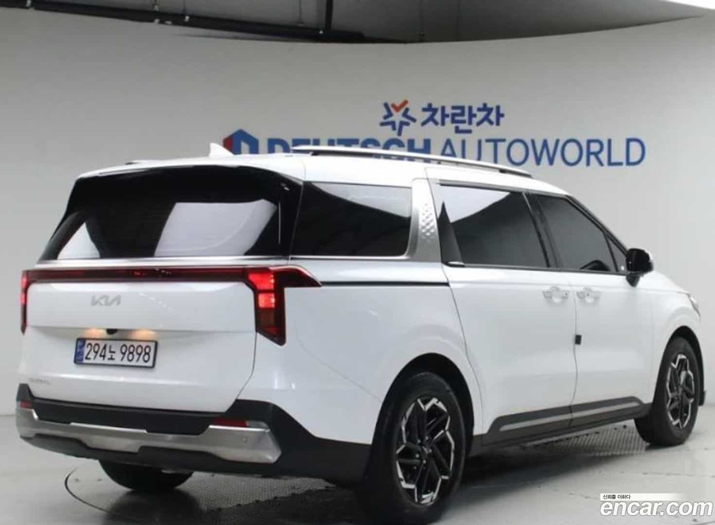Canival Kia 2023.11-OUTER-002