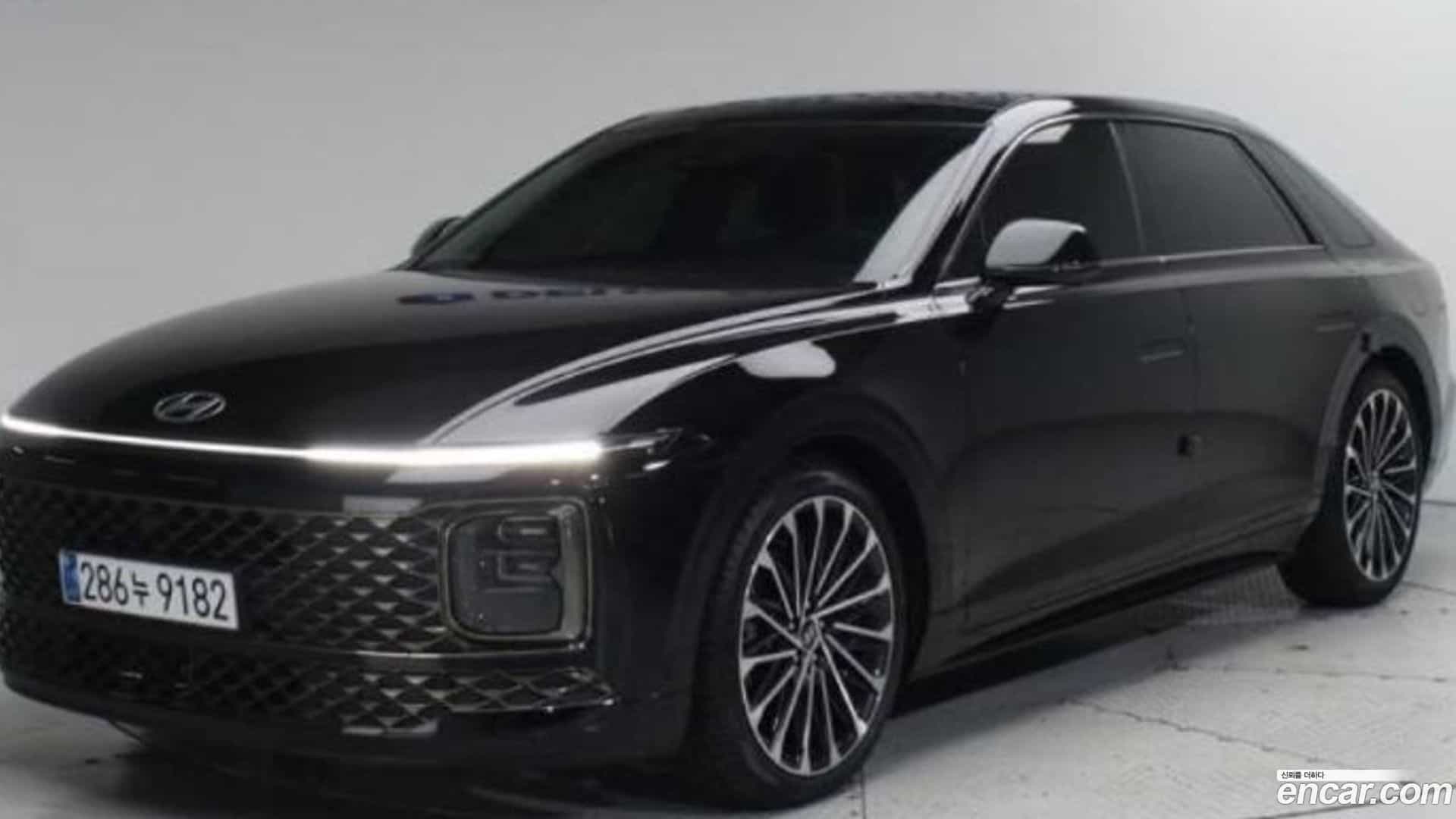 Grandeur Hyundai 2023.3-OUTER-001