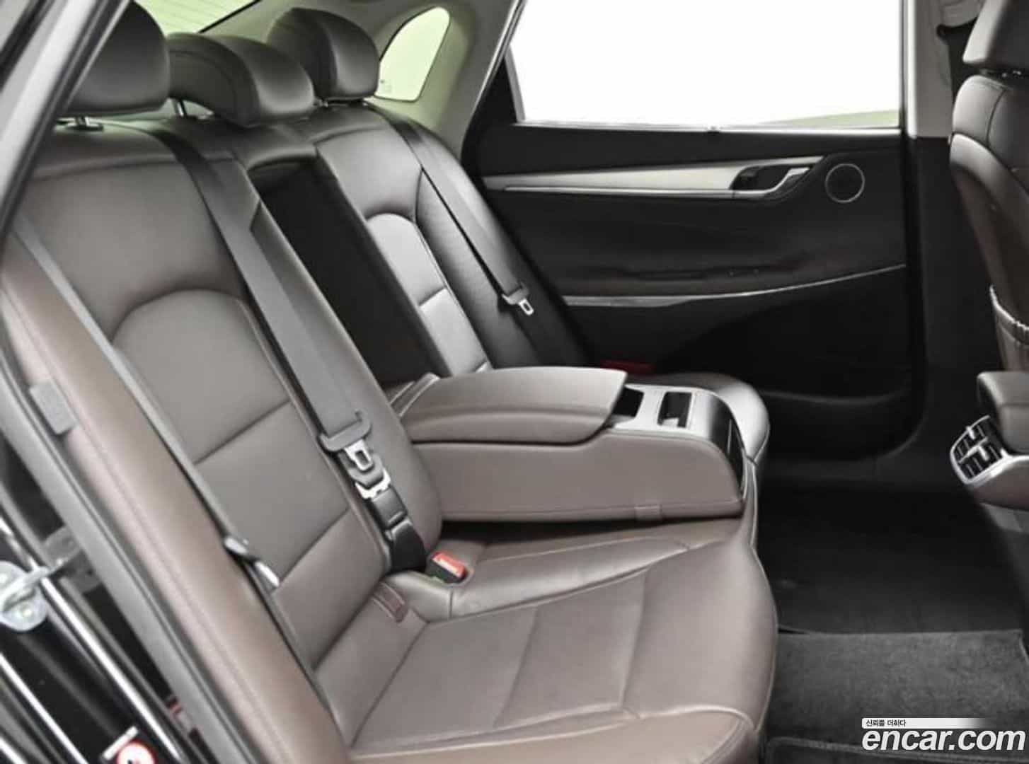 Grandeur Hyundai 2021.1-OPTION-015