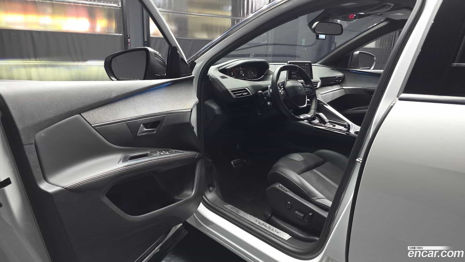 5008 Peugeot 2020.2-INNER-010