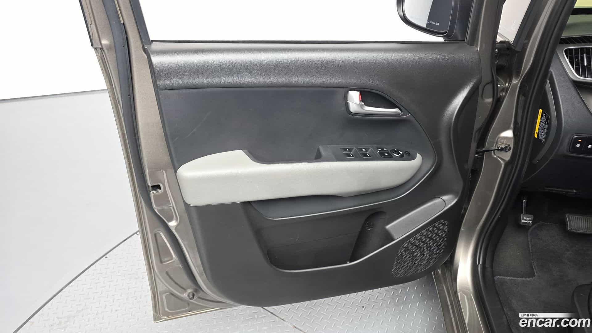 RAY Kia 2020.10-INNER-034