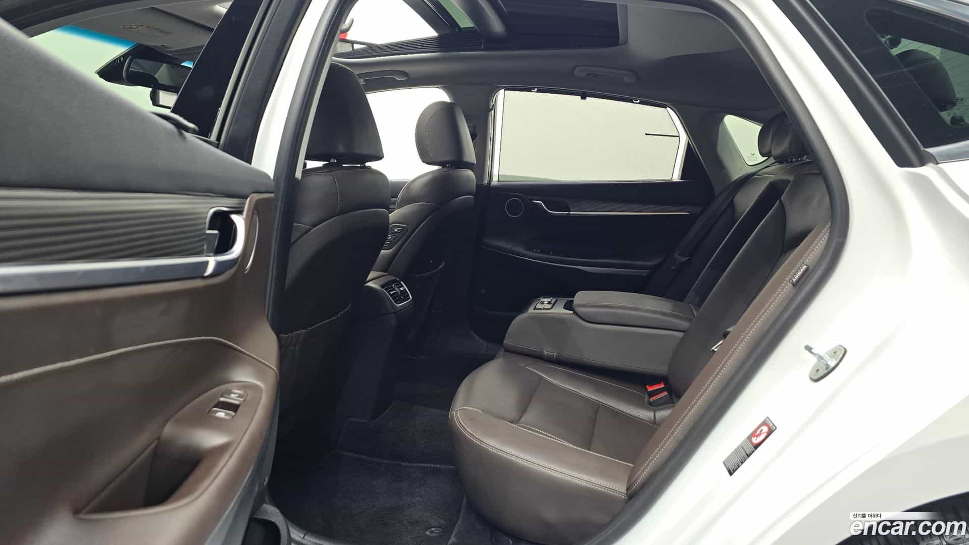 Grandeur Hyundai 2019.0-OPTION-016