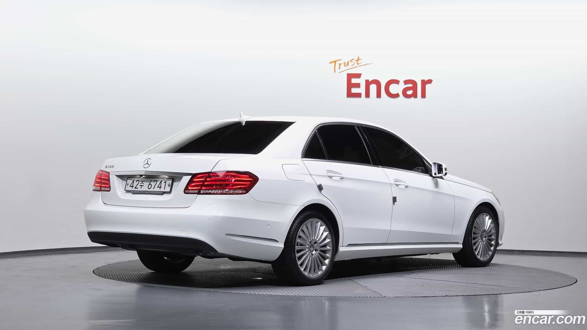 E-Class Mercedes-Benz 2015.6-OUTER-002