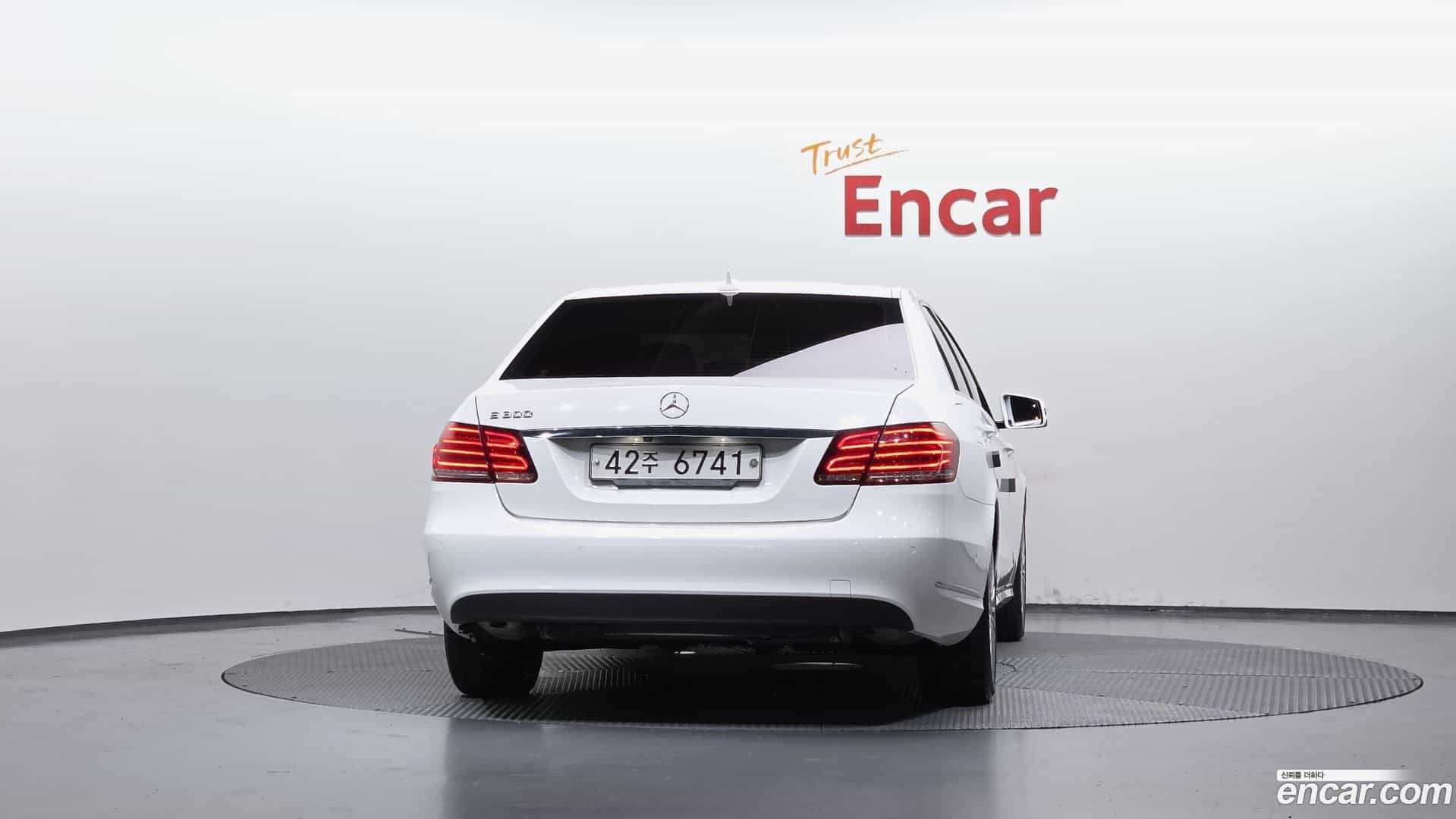 E-Class Mercedes-Benz 2015.6-OUTER-004