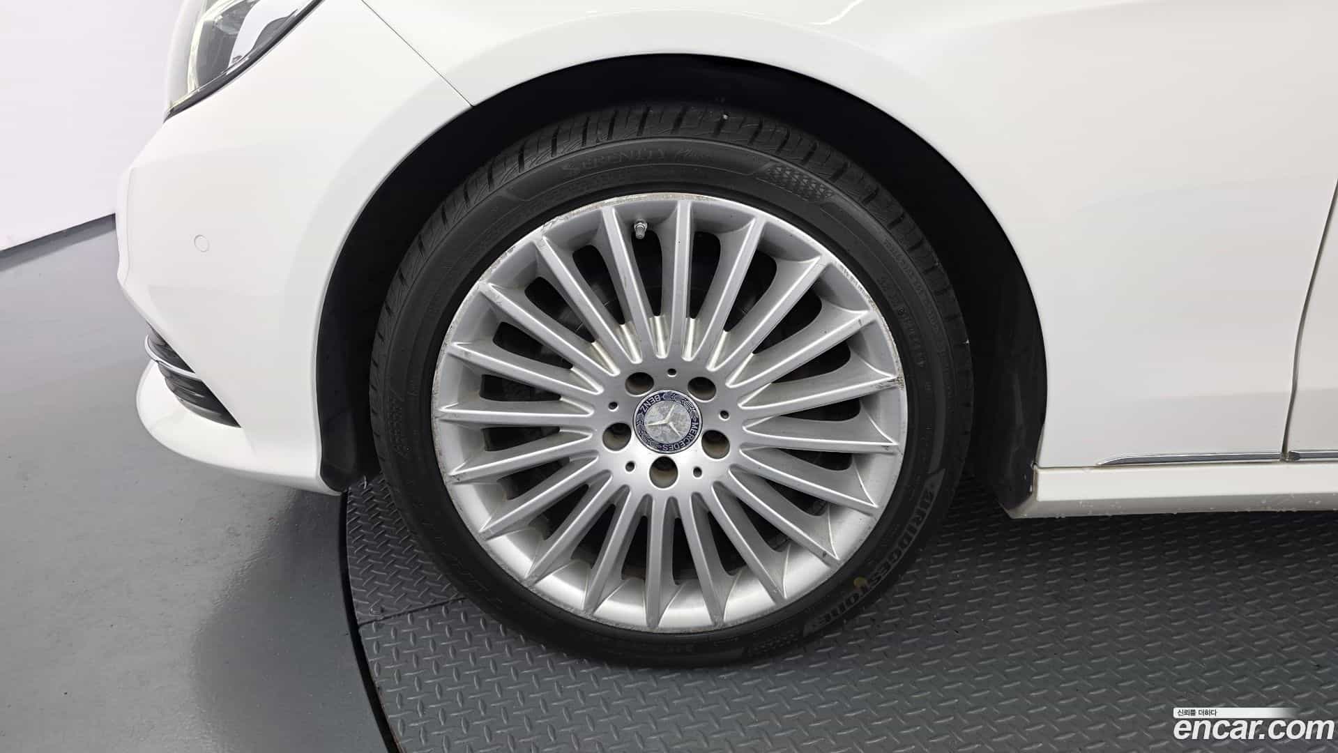 E-Class Mercedes-Benz 2015.6-OUTER-005