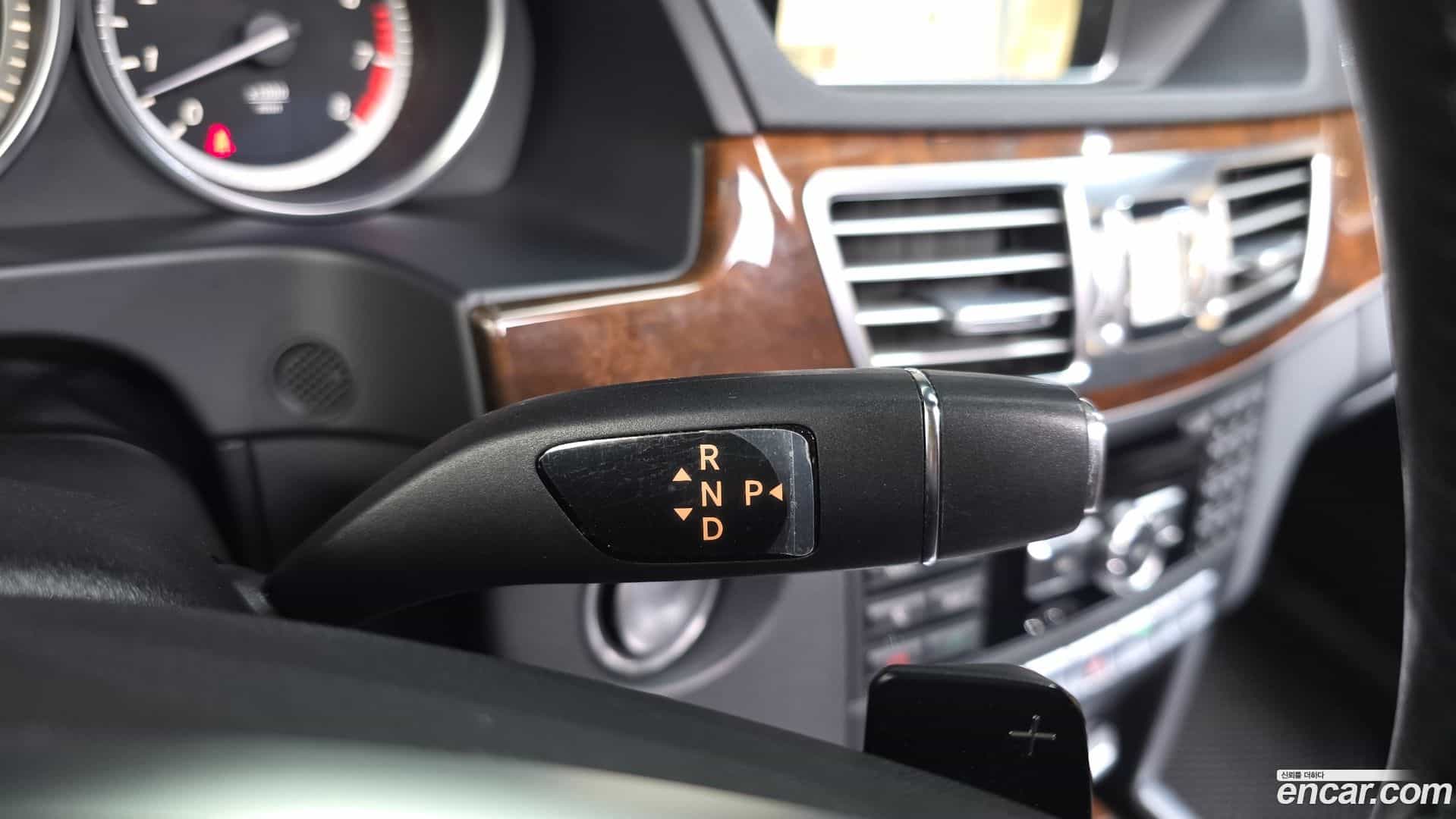 E-Class Mercedes-Benz 2015.6-INNER-009