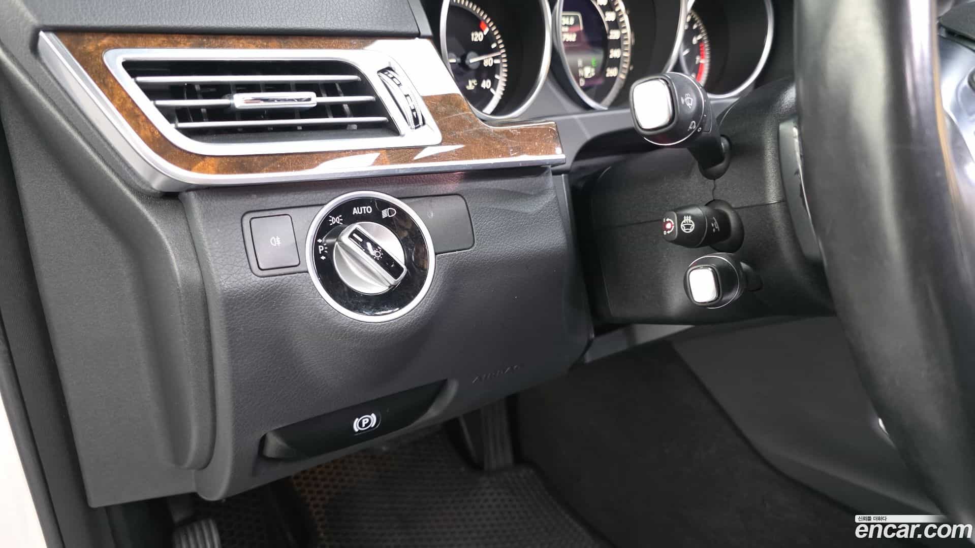 E-Class Mercedes-Benz 2015.6-OPTION-018