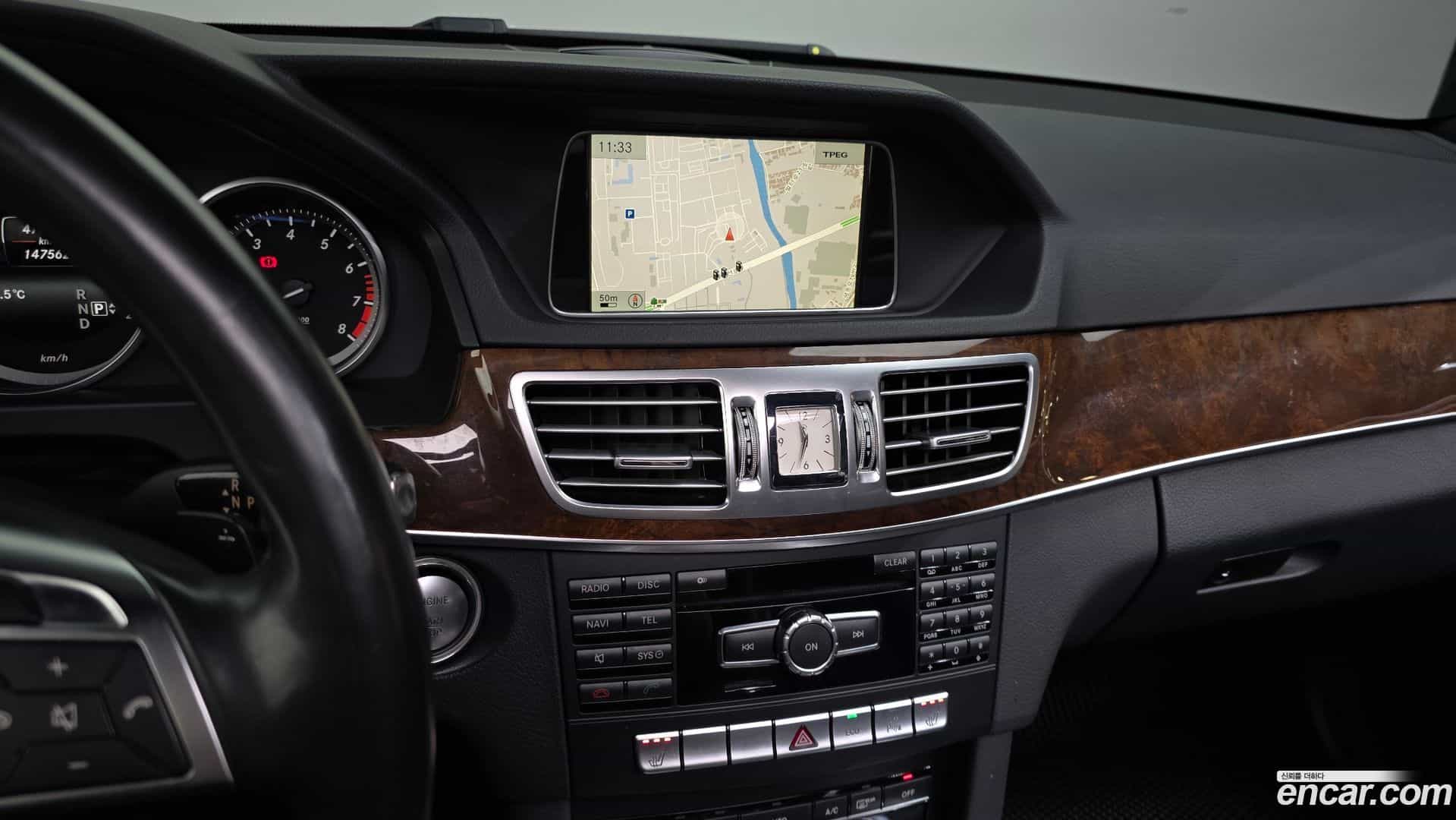 E-Class Mercedes-Benz 2015.6-OPTION-019