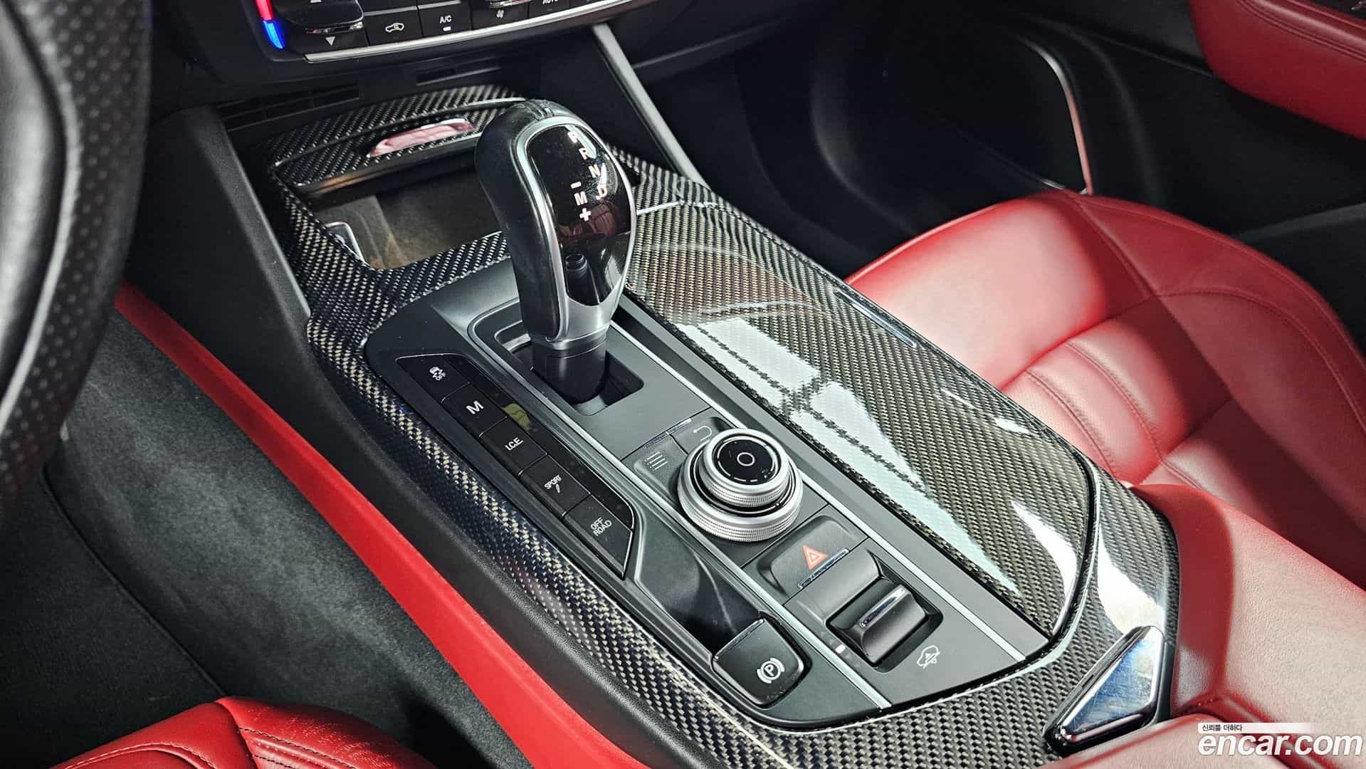Levante Maserati 2016.11-INNER-009