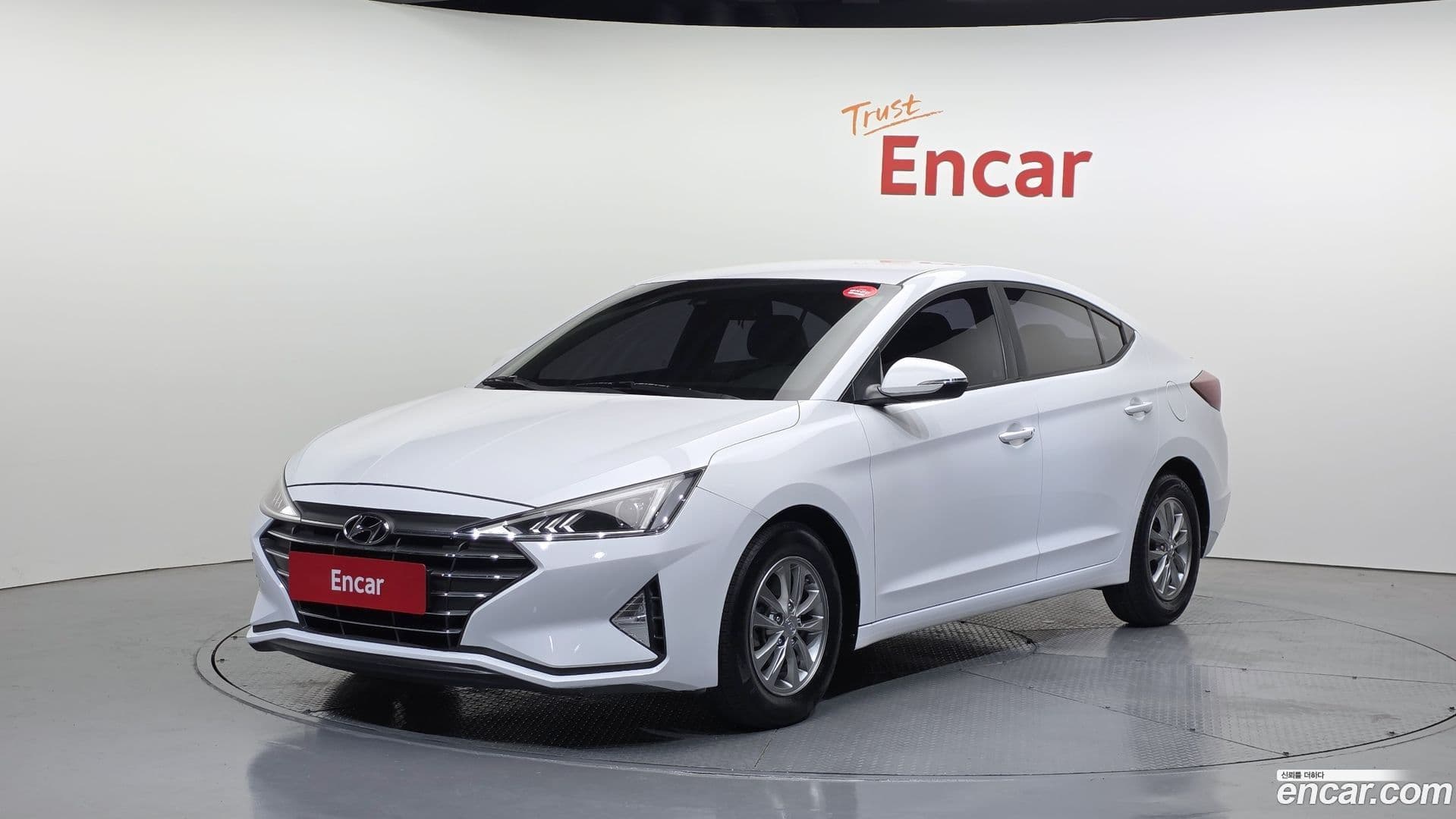 Main__Slider__Photo:AVANTE Hyundai 2019.9-0