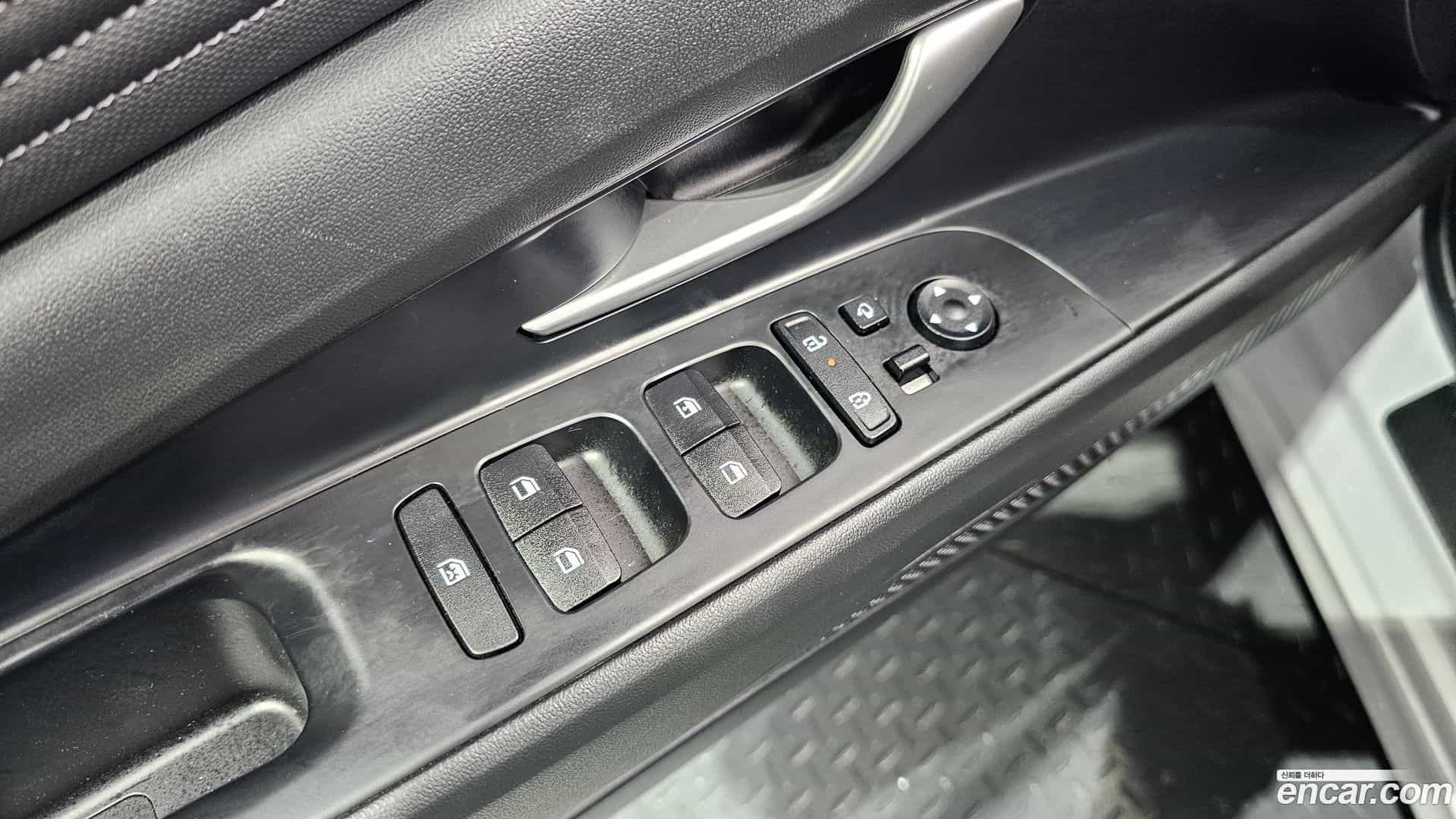 AVANTE Hyundai 2023.9-OPTION-024