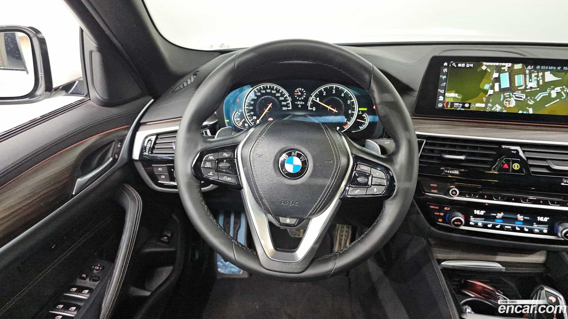 5-Series BMW 2017.6-OPTION-017