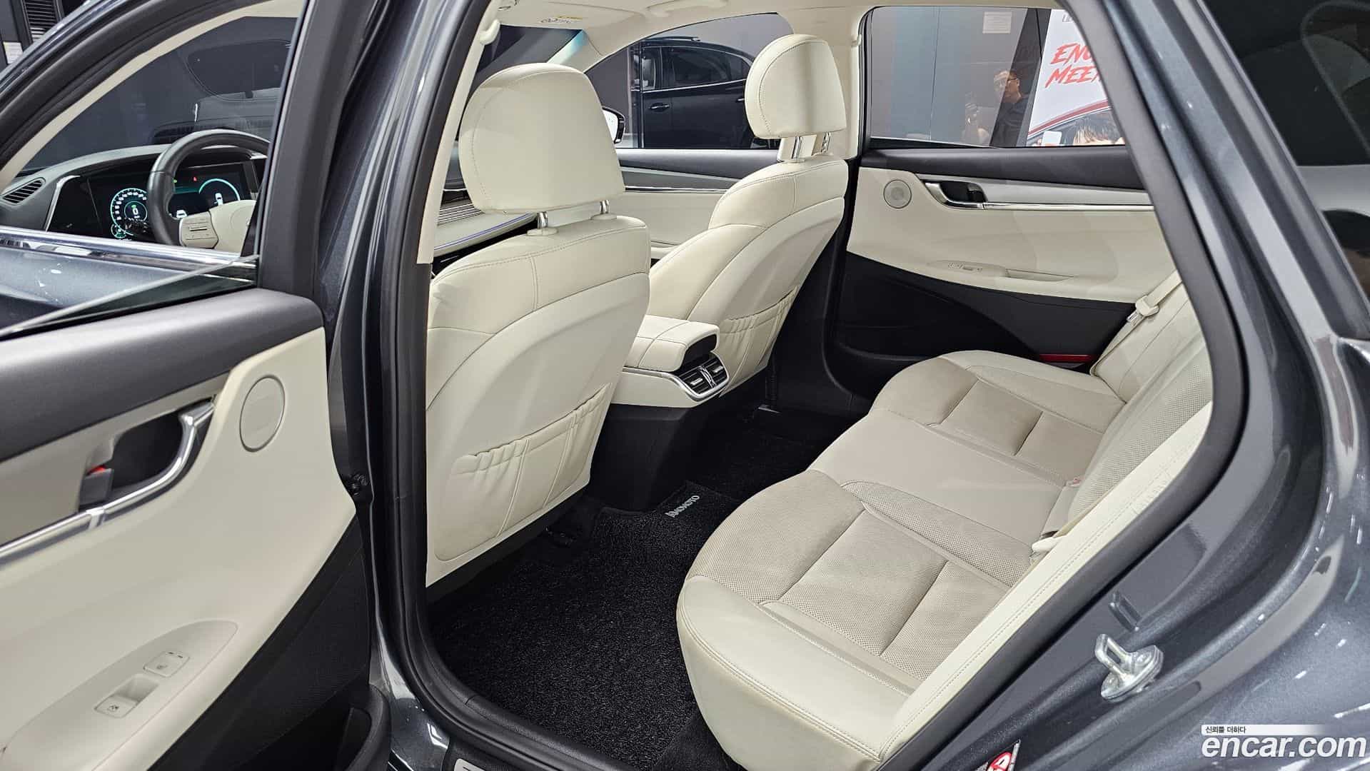 Grandeur Hyundai 2022.3-OPTION-016