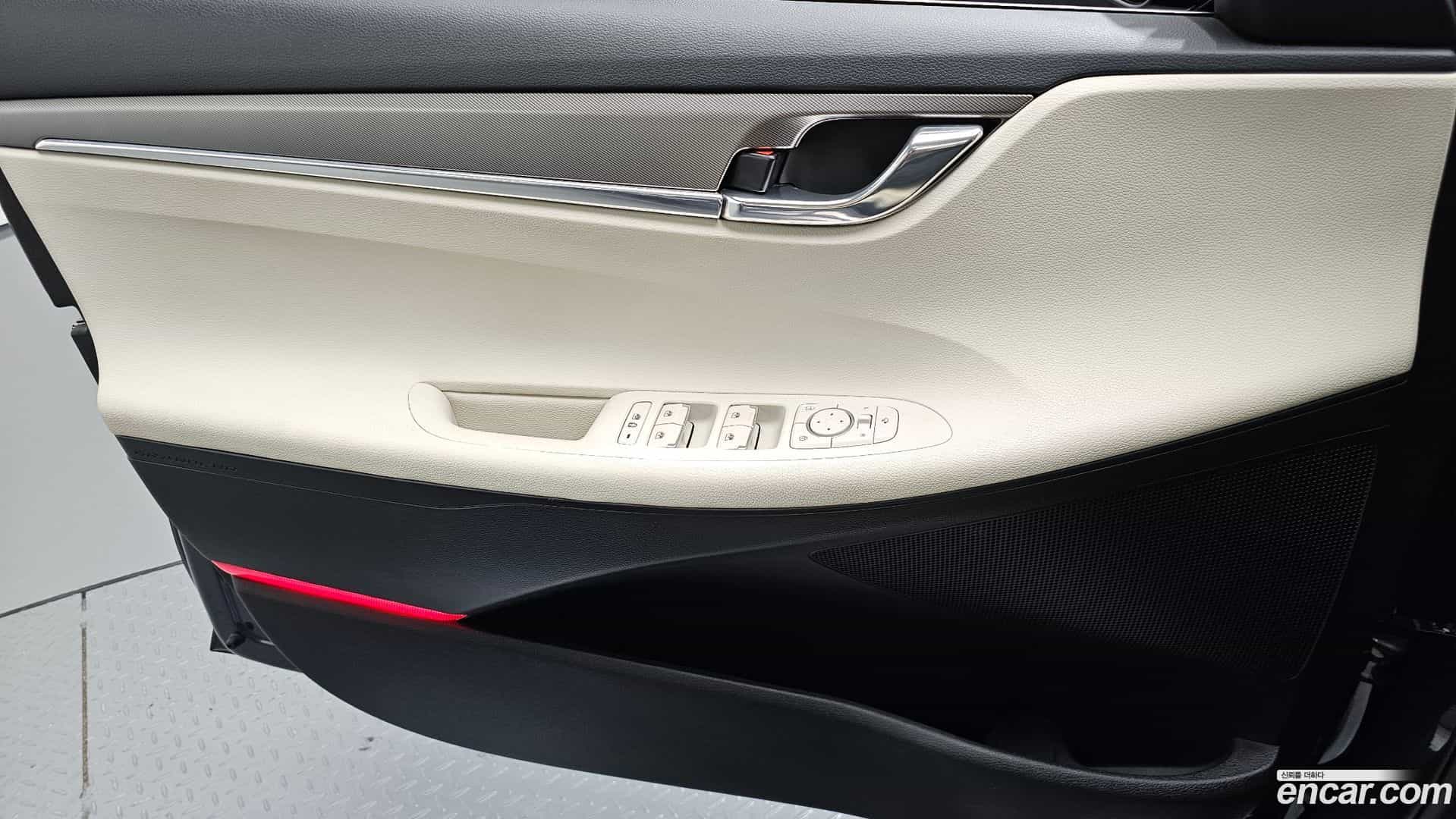 Grandeur Hyundai 2022.3-INNER-034