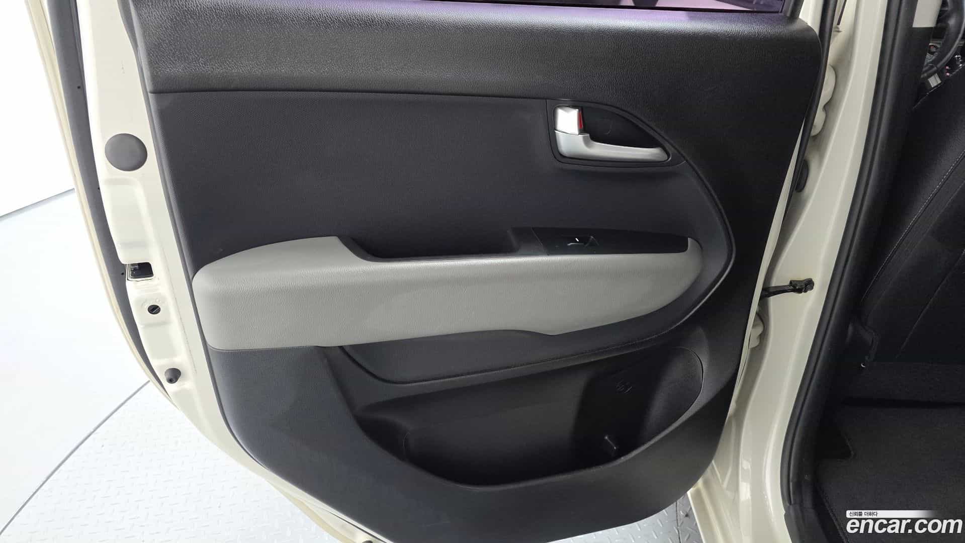 RAY Kia 2019.2-INNER-034