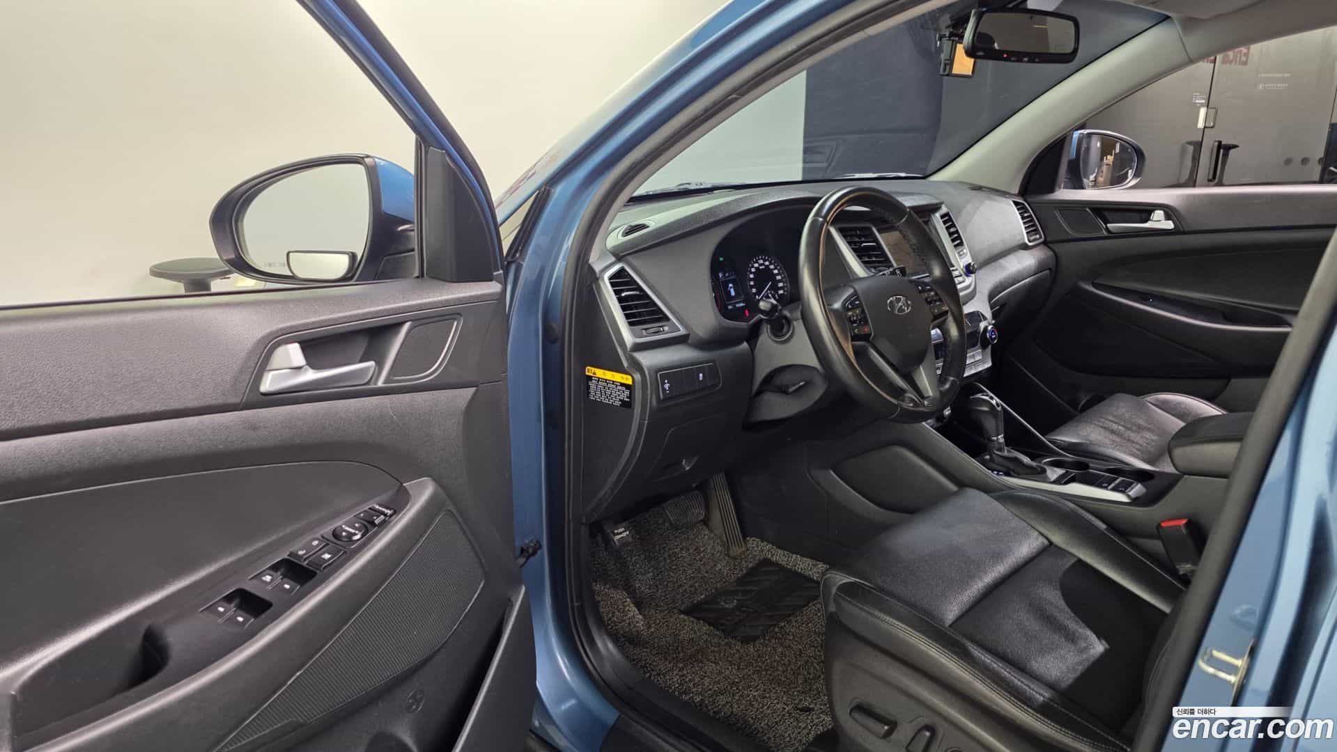 Tucson Hyundai 2016.5-INNER-010