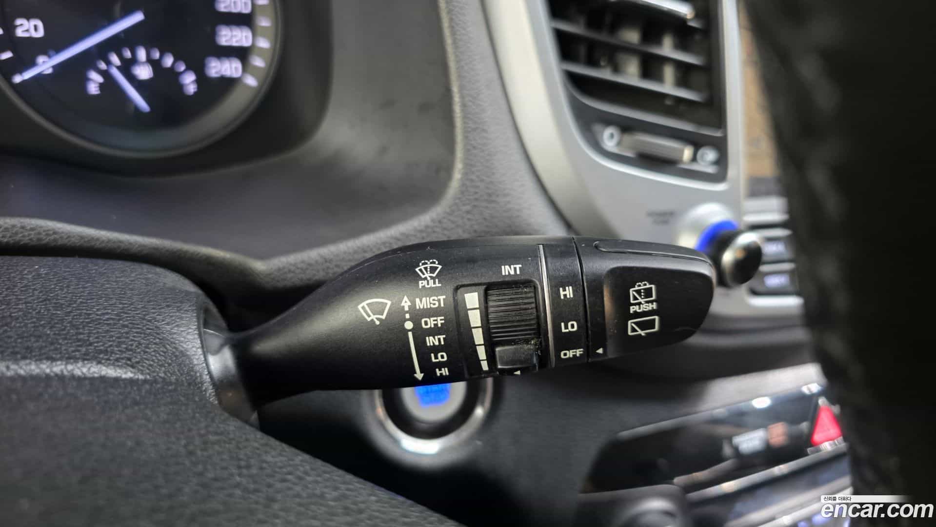 Tucson Hyundai 2016.5-OPTION-047