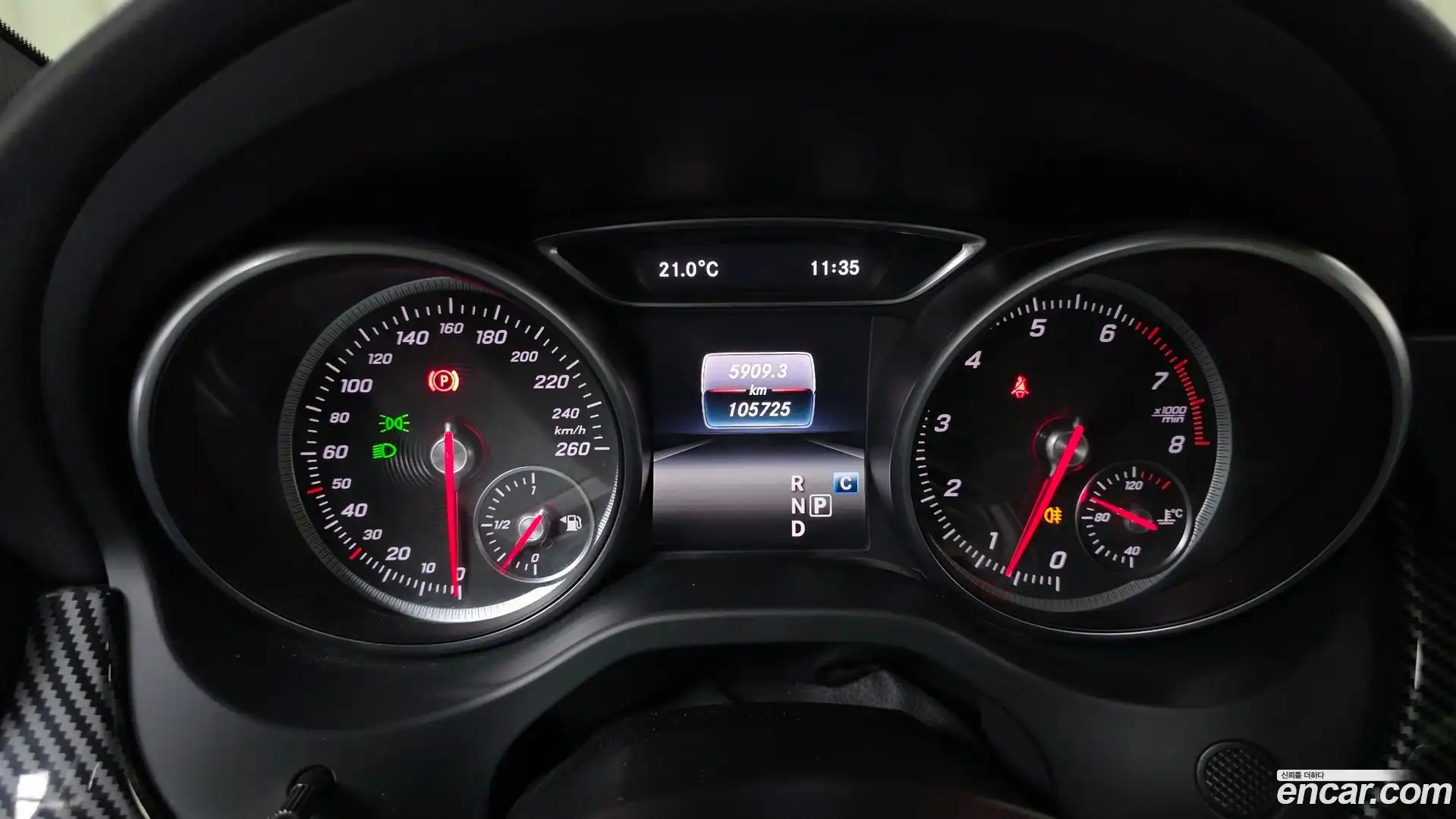 CLA-Class Mercedes-Benz 2017.3-INNER-008