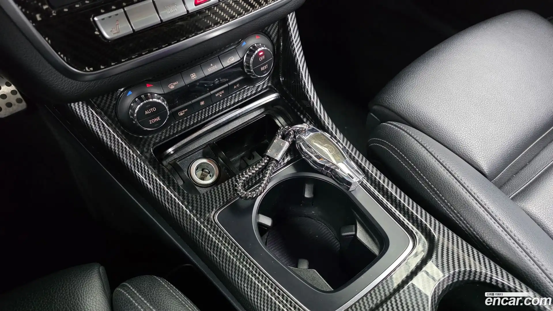 CLA-Class Mercedes-Benz 2017.3-INNER-009
