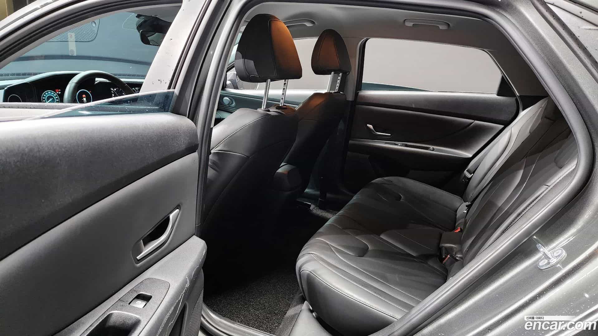 AVANTE Hyundai 2022.9-OPTION-016