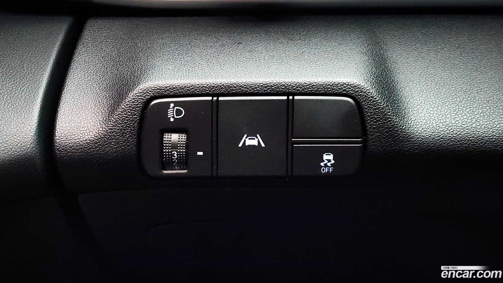 AVANTE Hyundai 2022.9-OPTION-023