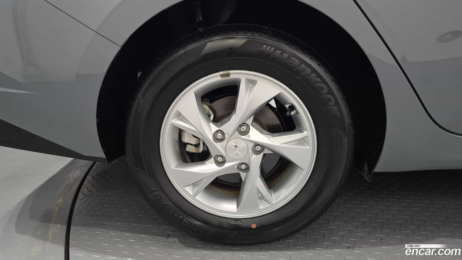 AVANTE Hyundai 2022.2-OUTER-005