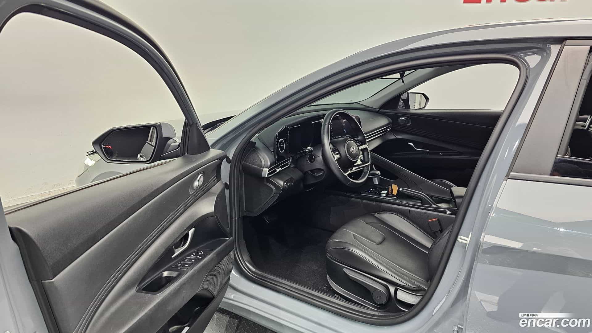 AVANTE Hyundai 2022.2-INNER-010