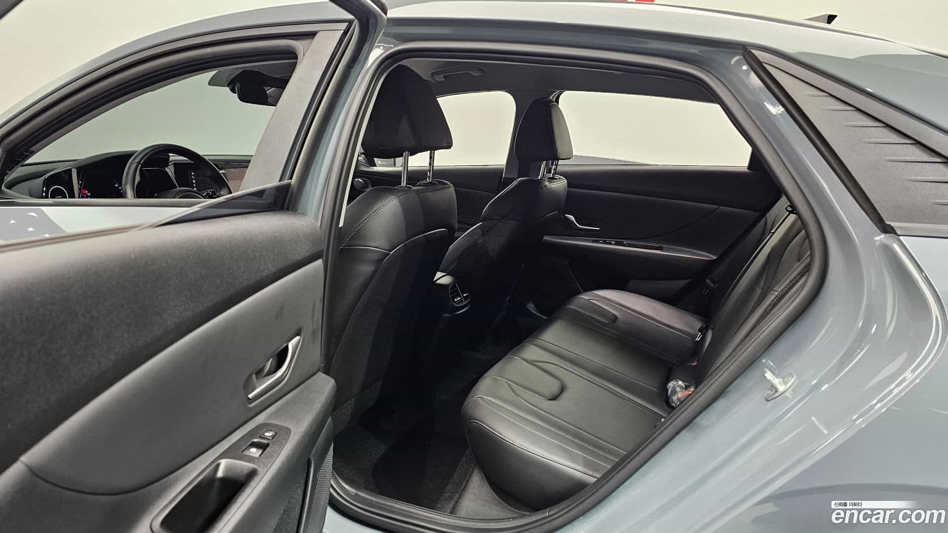 AVANTE Hyundai 2022.2-OPTION-015