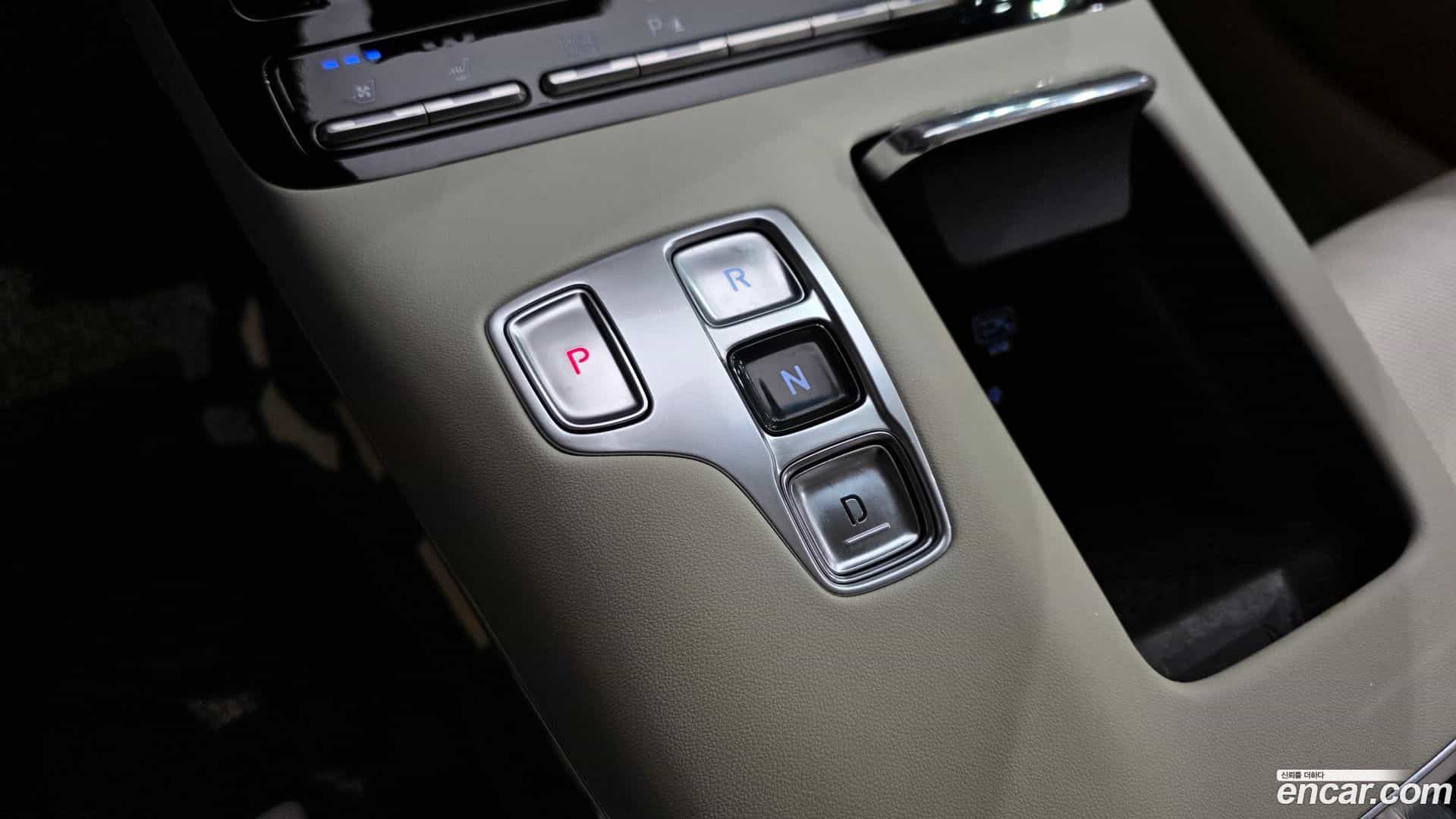 Grandeur Hyundai 2022.1-INNER-009