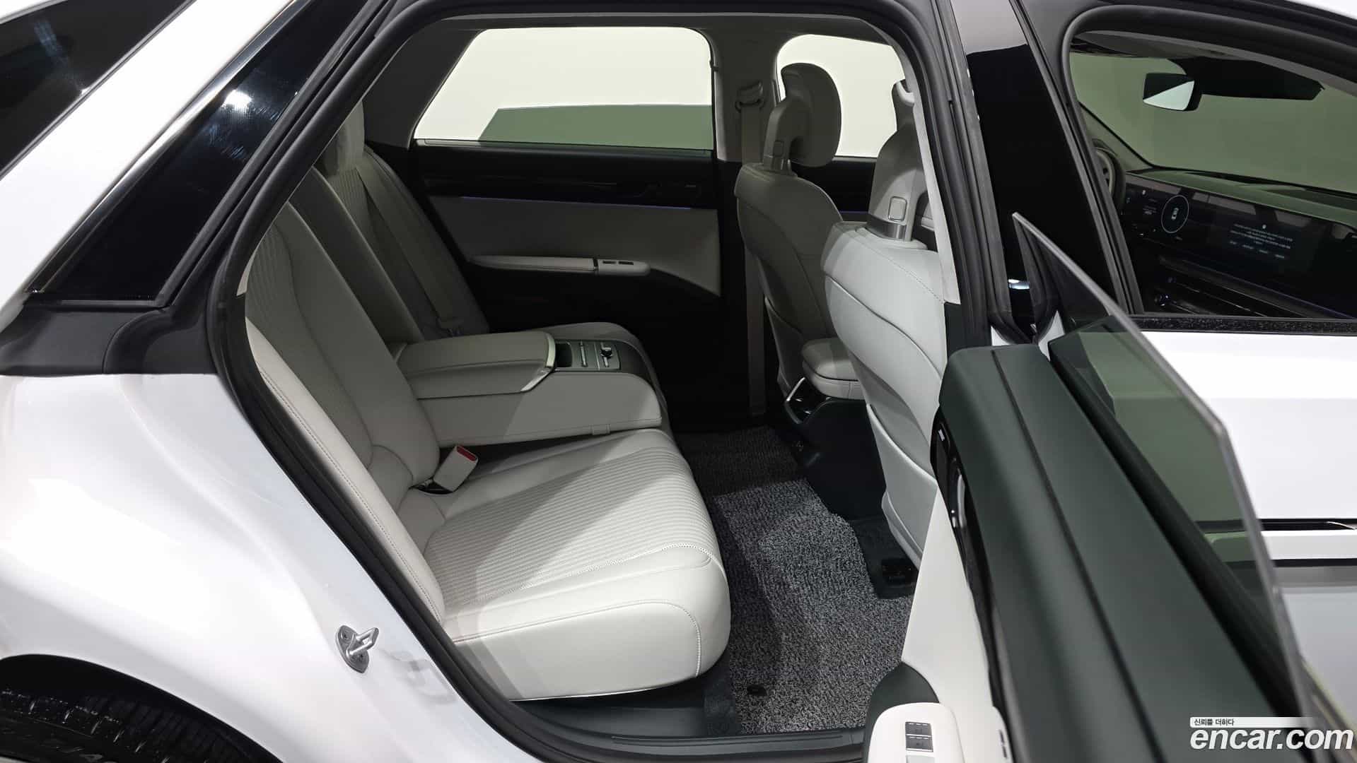 Grandeur Hyundai 2023.4-OPTION-016
