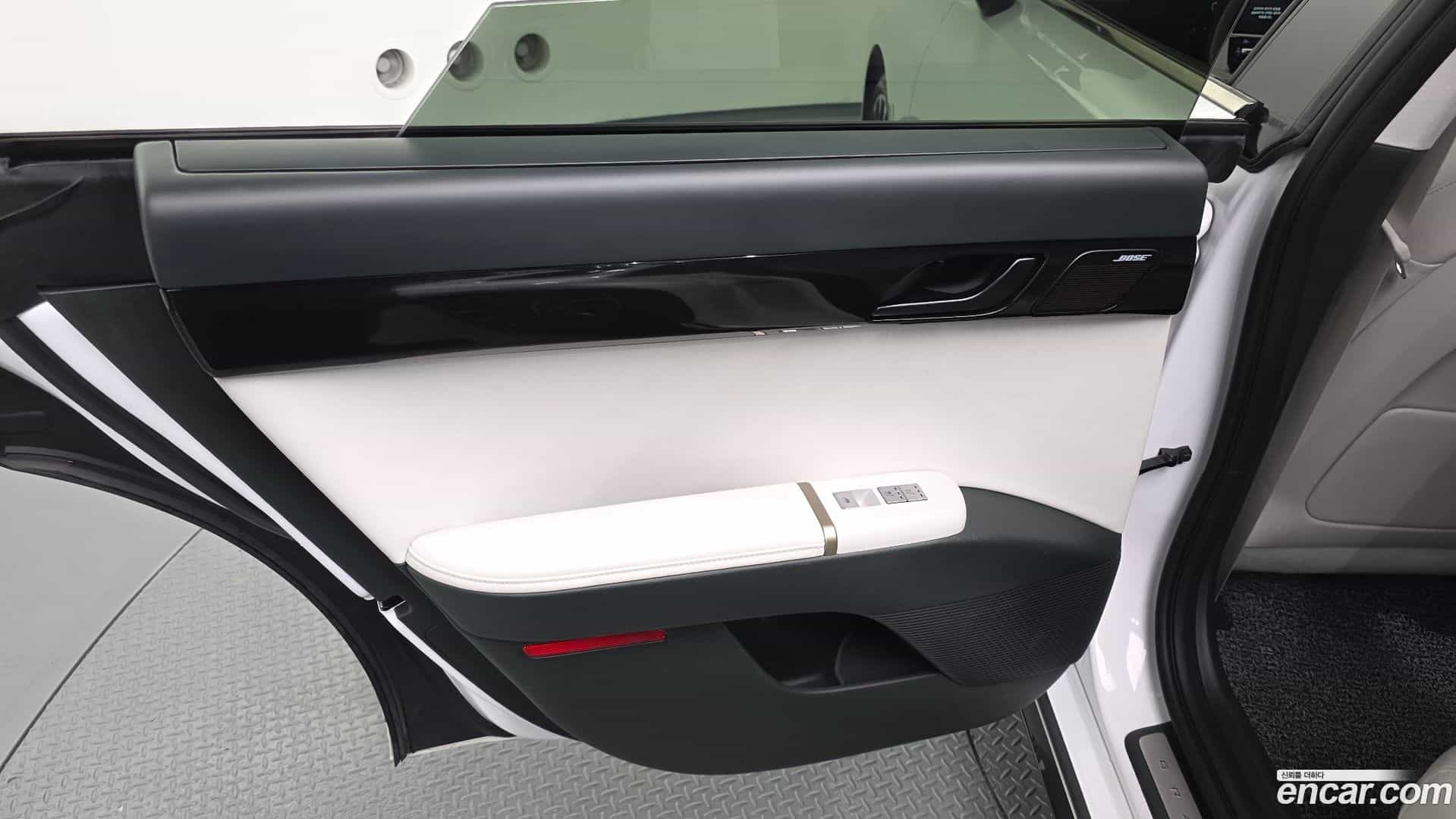 Grandeur Hyundai 2023.4-INNER-035