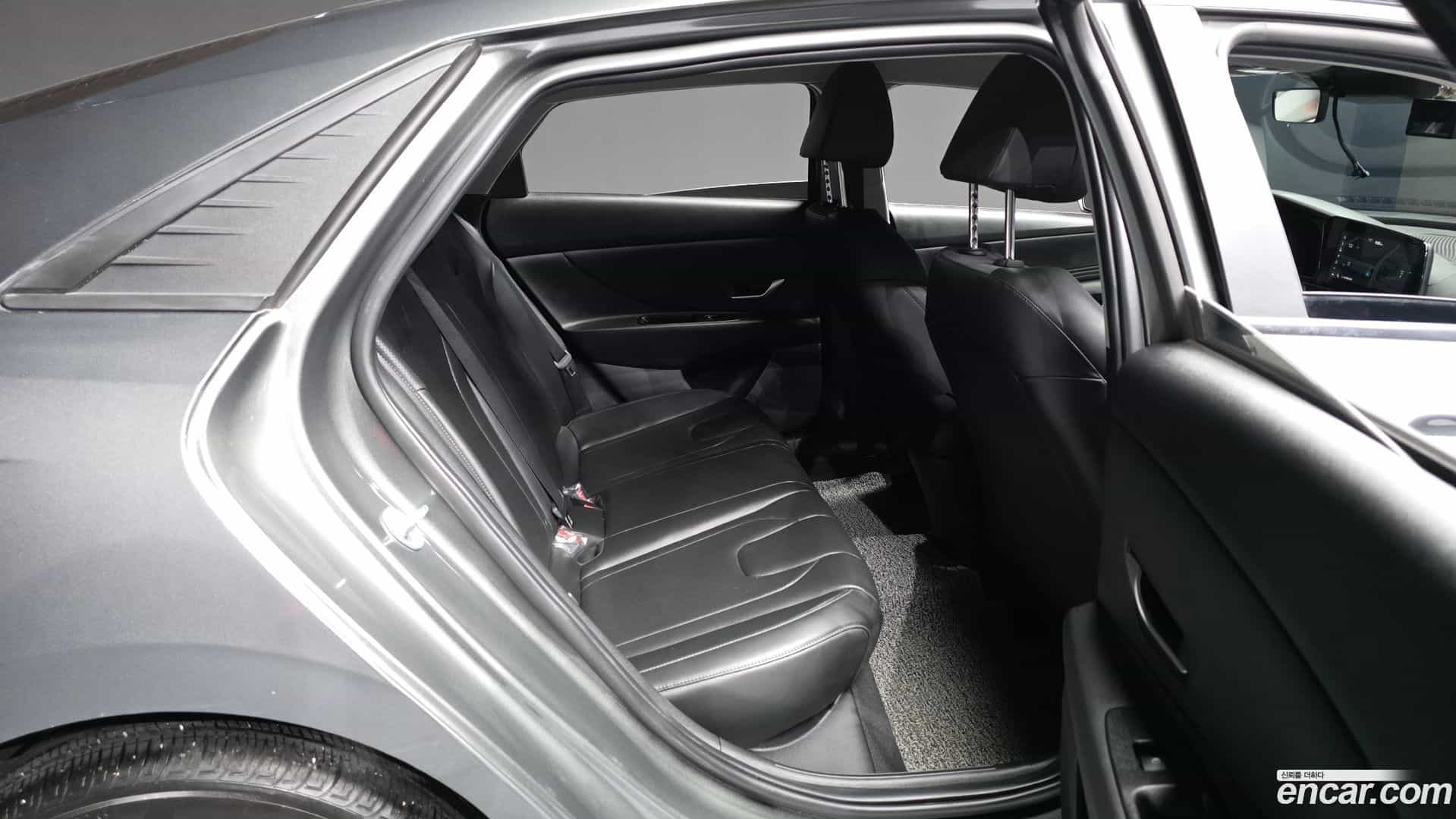 AVANTE Hyundai 2022.9-OPTION-016