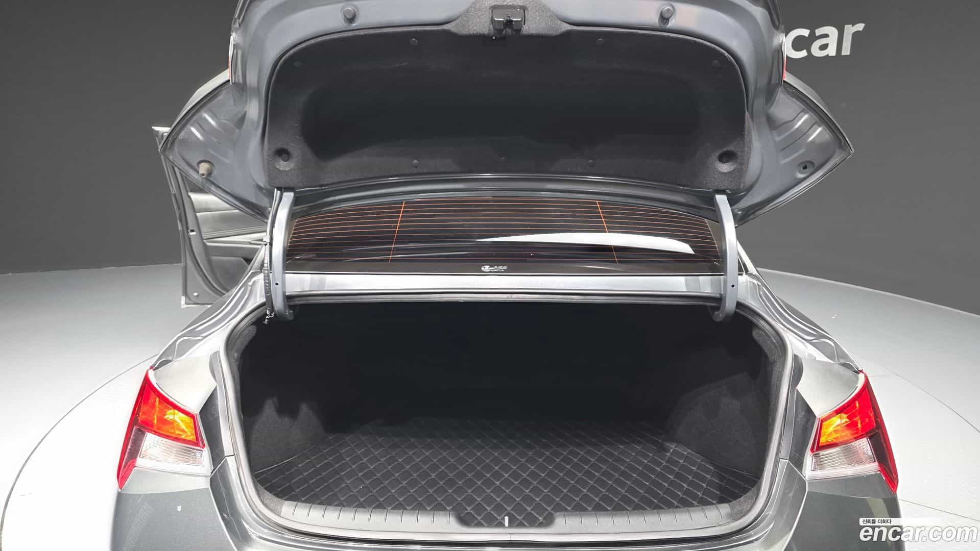 AVANTE Hyundai 2022.9-OPTION-024