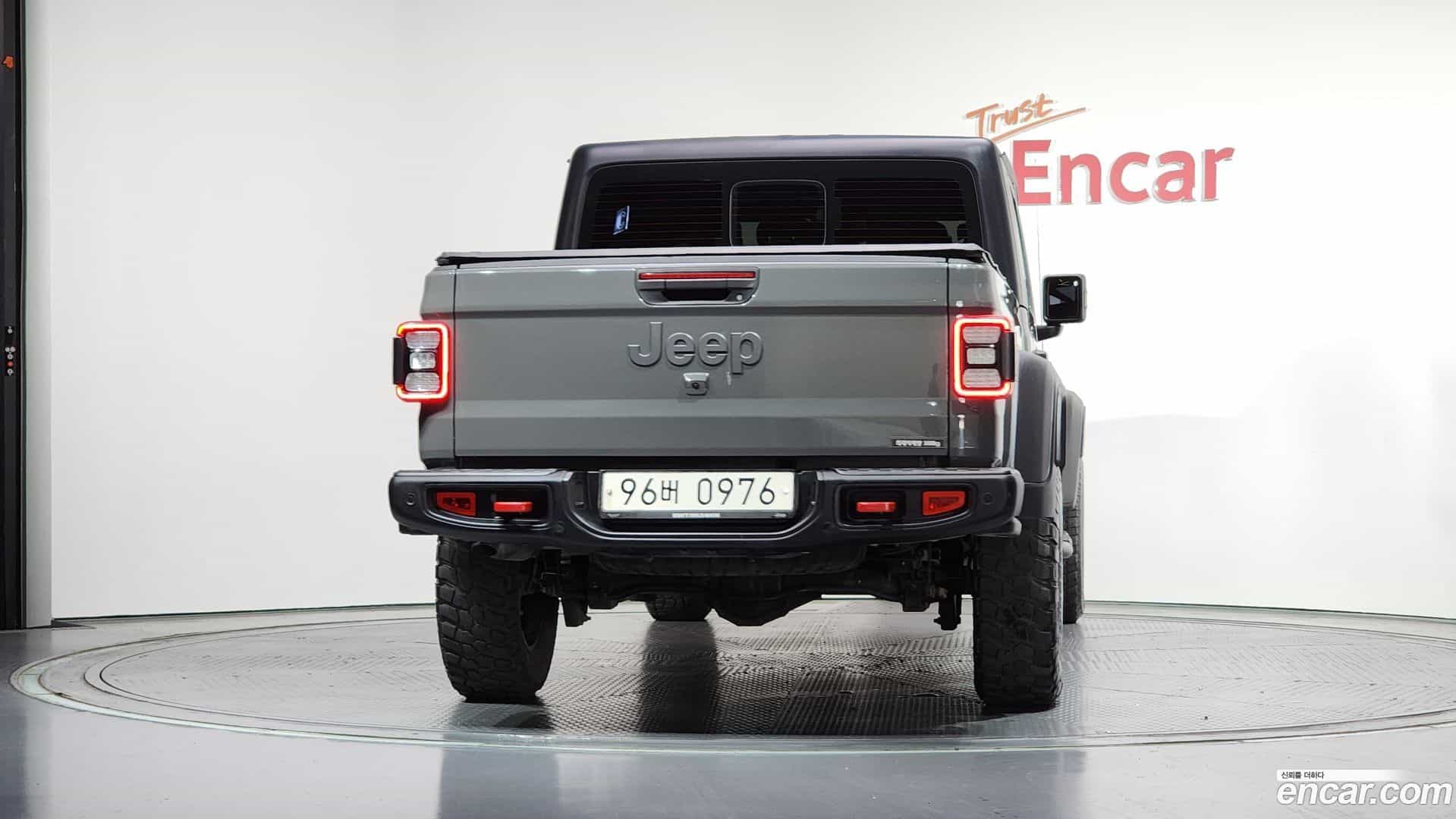 Gladiator Jeep 2021.2-OUTER-004