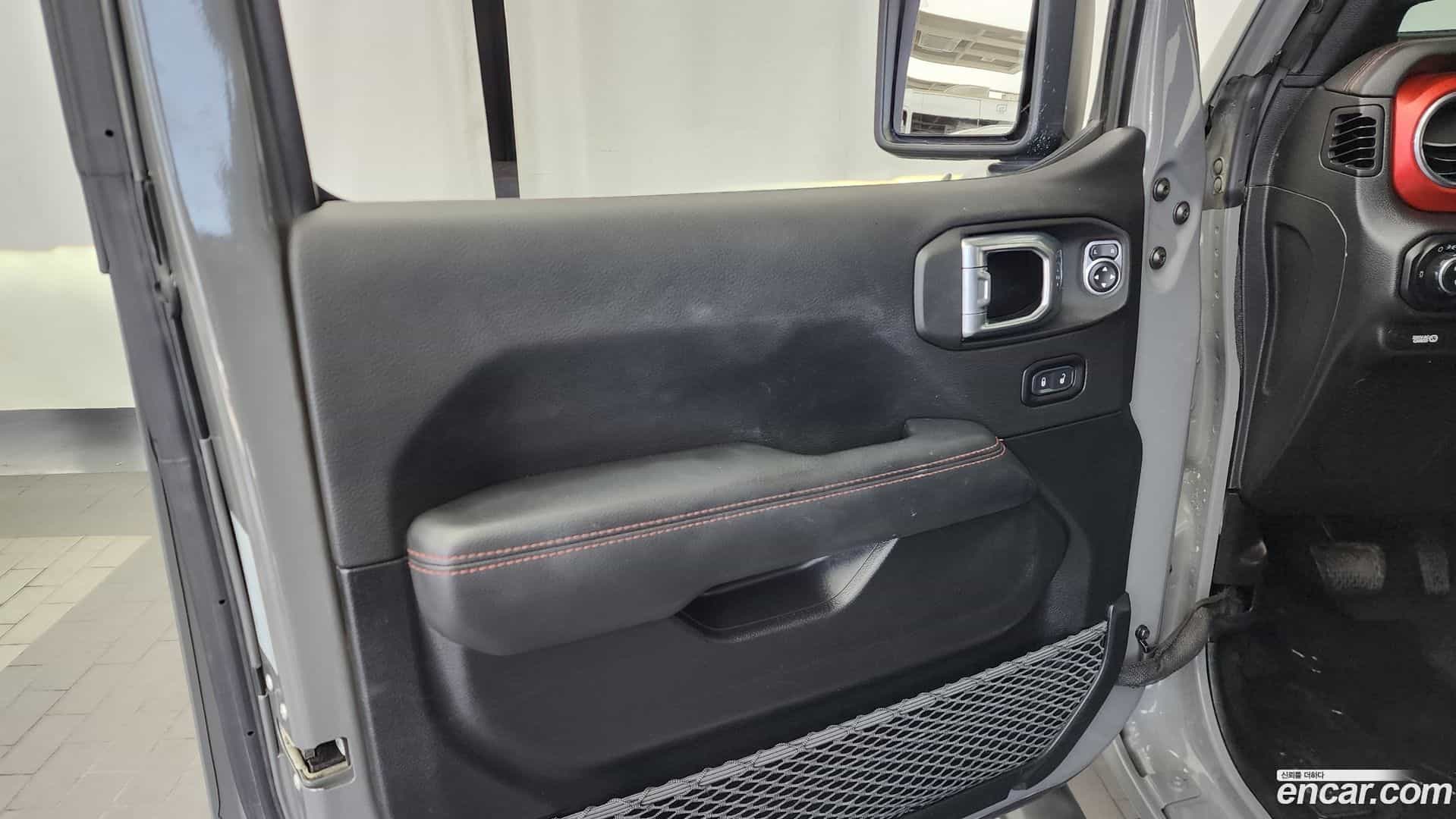 Gladiator Jeep 2021.2-INNER-034