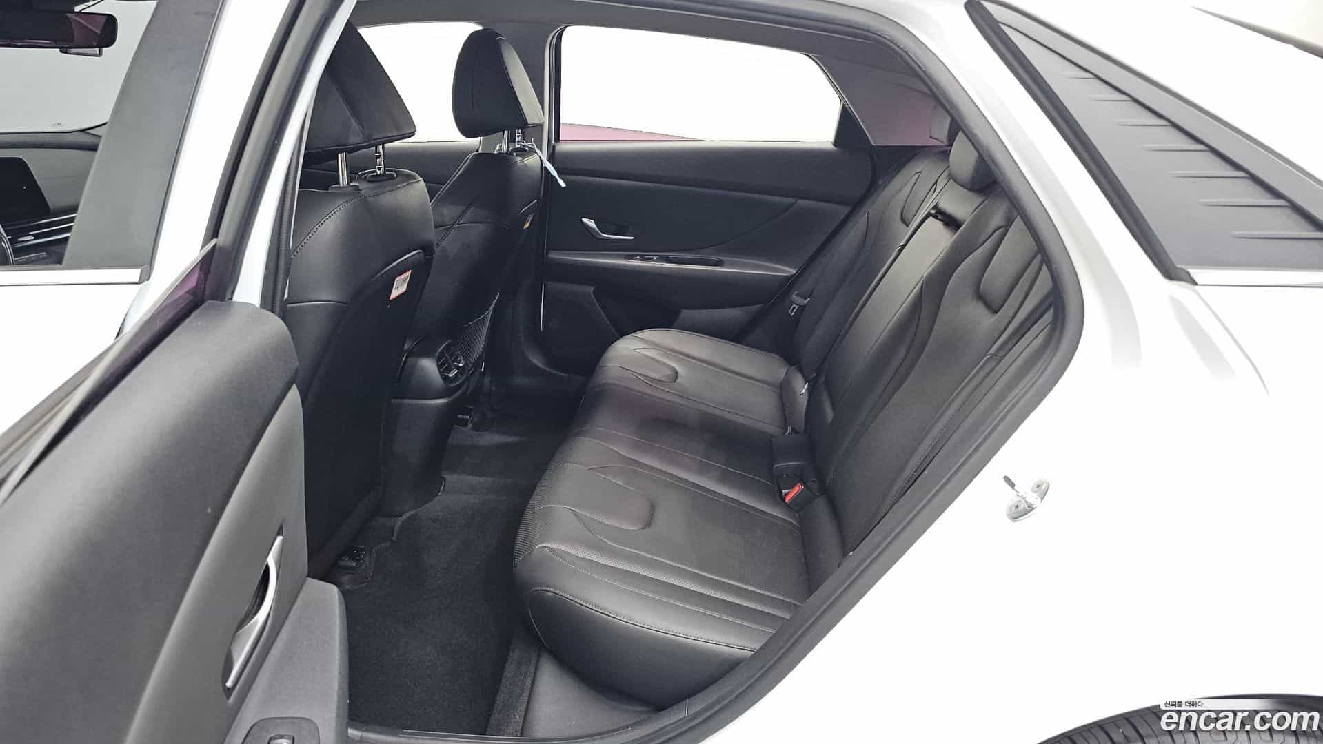 AVANTE Hyundai 2020.4-OPTION-015