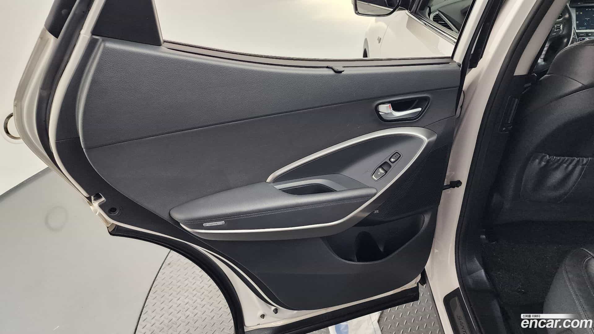 Santafe Hyundai 2015.9-INNER-035