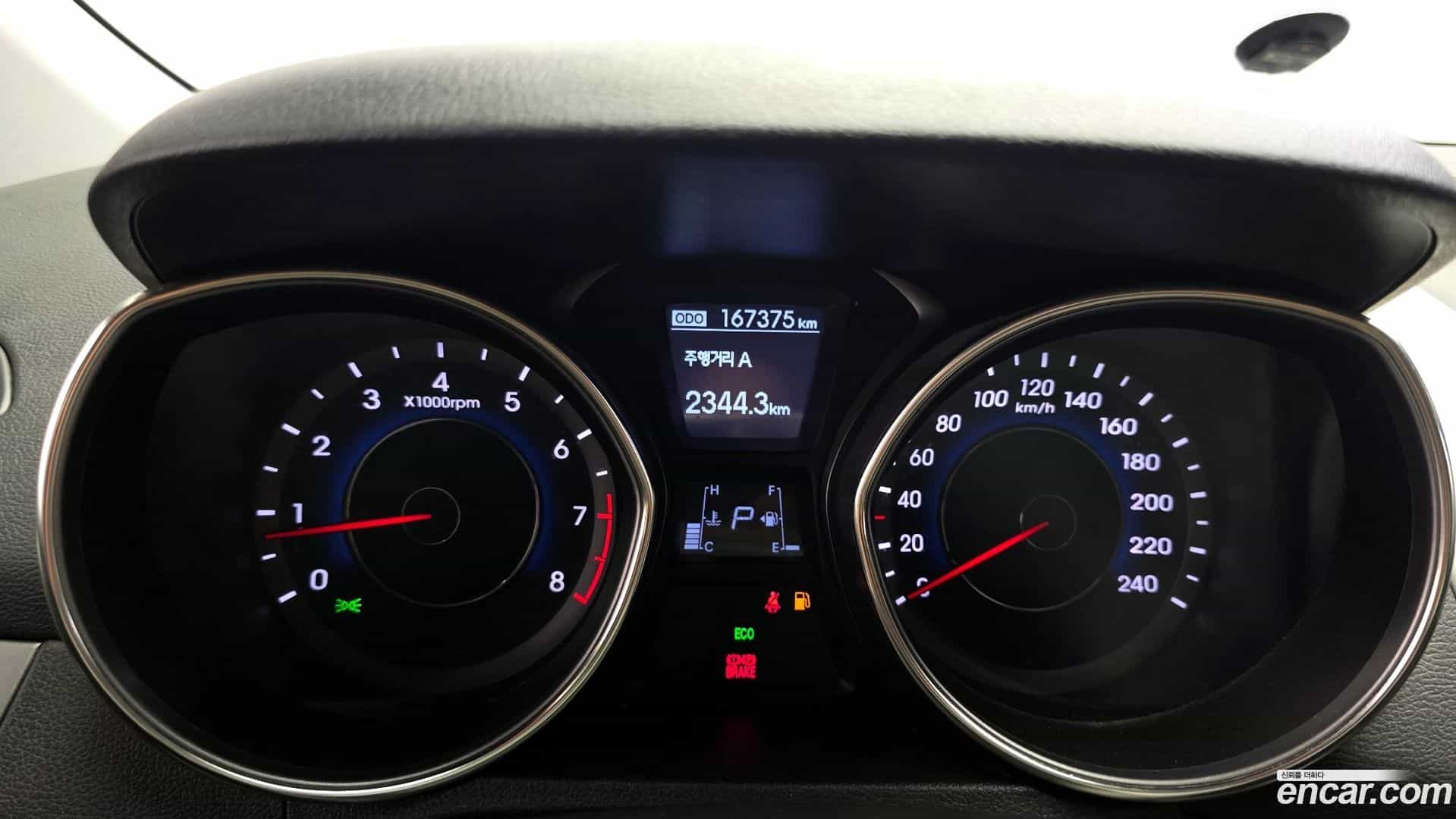 AVANTE Hyundai 2011.10-INNER-008