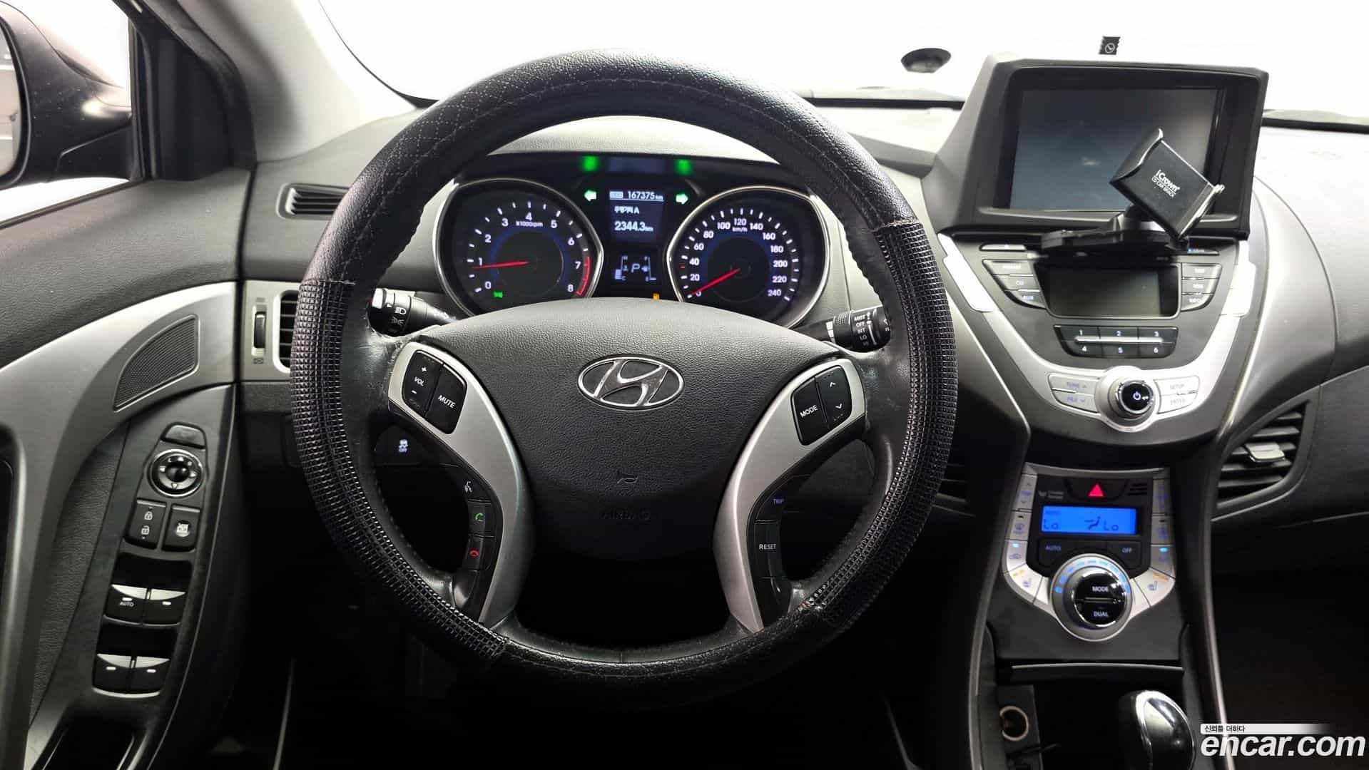 AVANTE Hyundai 2011.10-OPTION-017