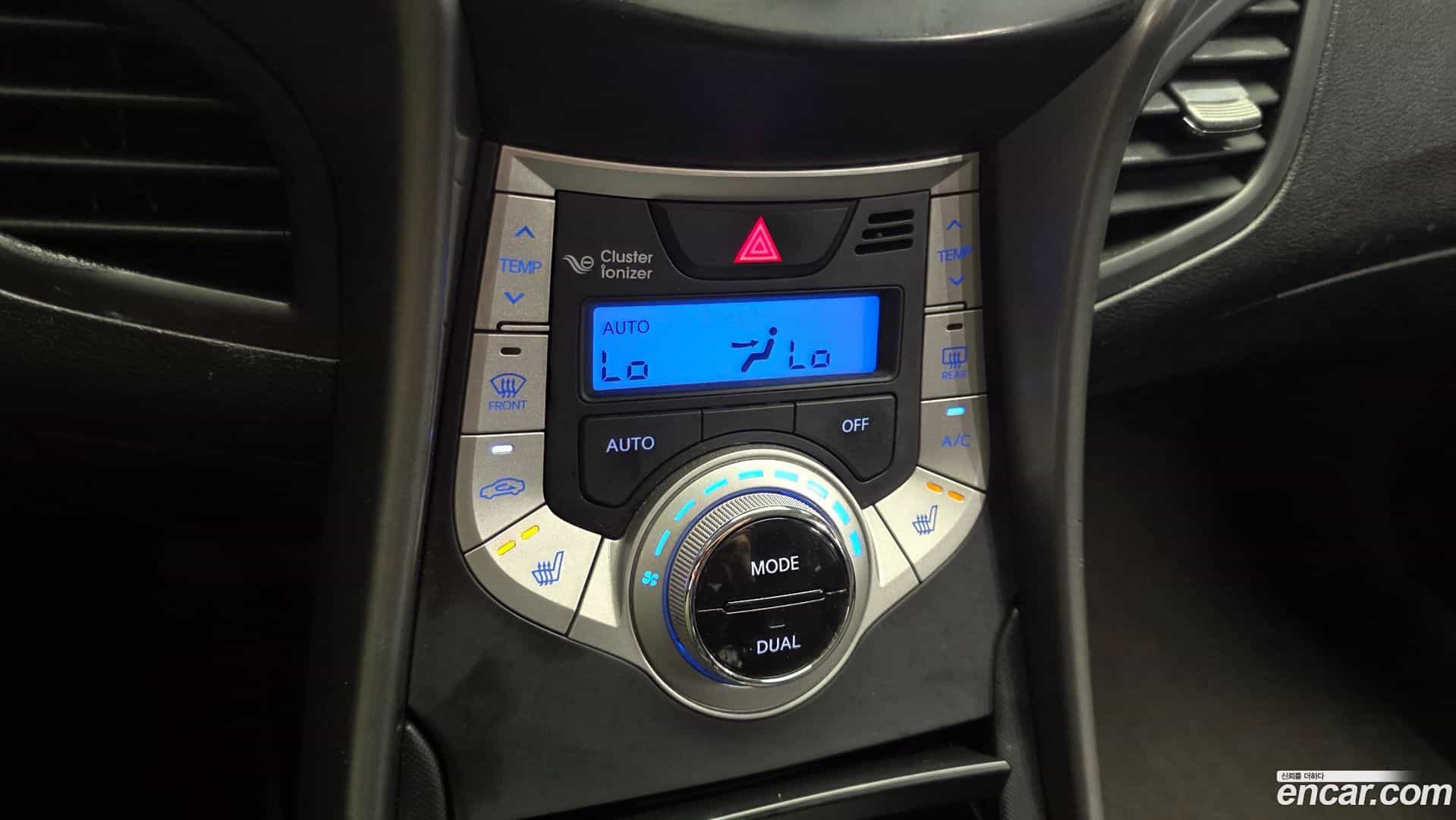 AVANTE Hyundai 2011.10-OPTION-019