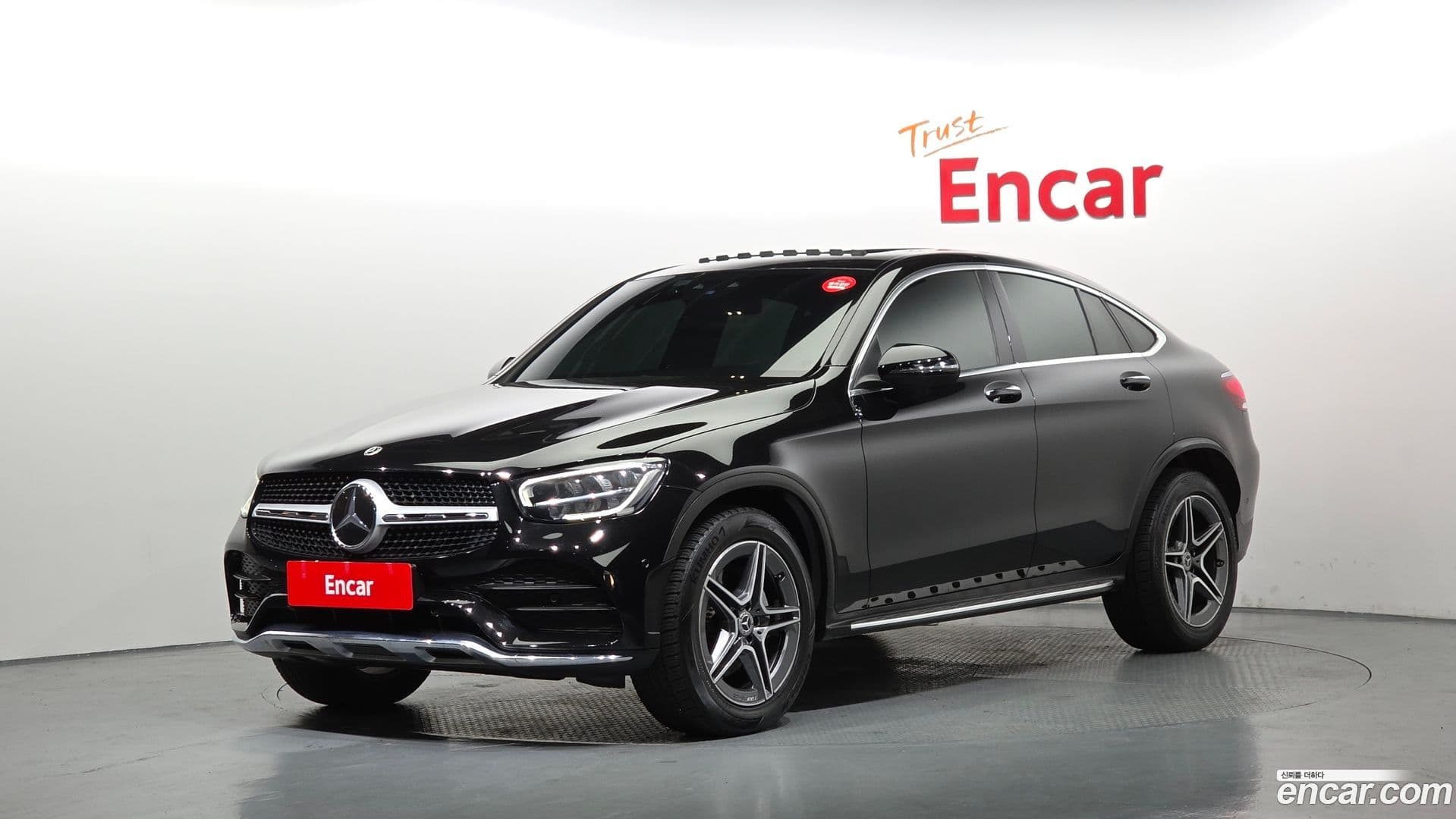 Main__Slider__Photo:GLC-Class Mercedes-Benz 2021.4-0